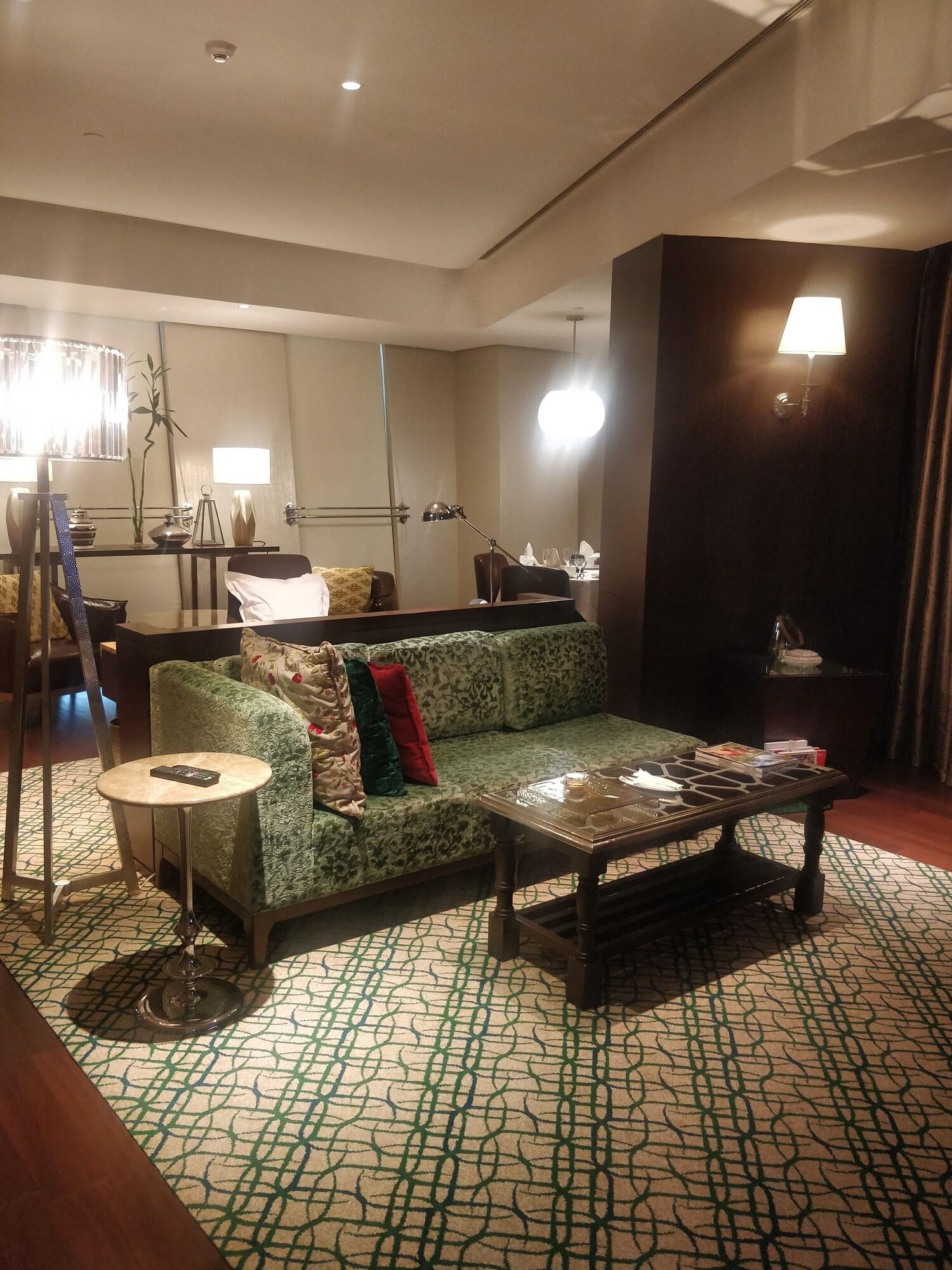 Suite Deluxe Lake View