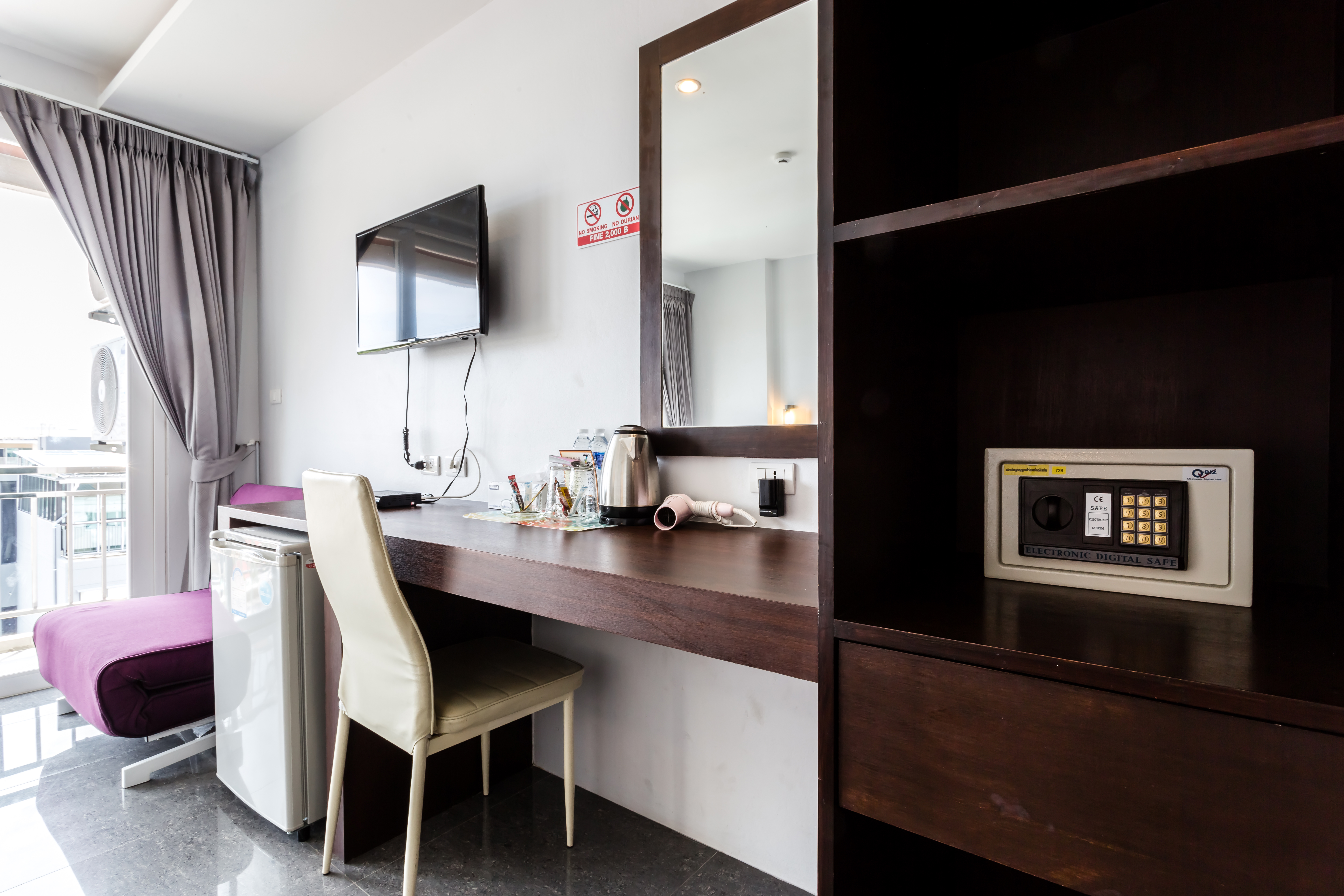 Double Deluxe King Bed