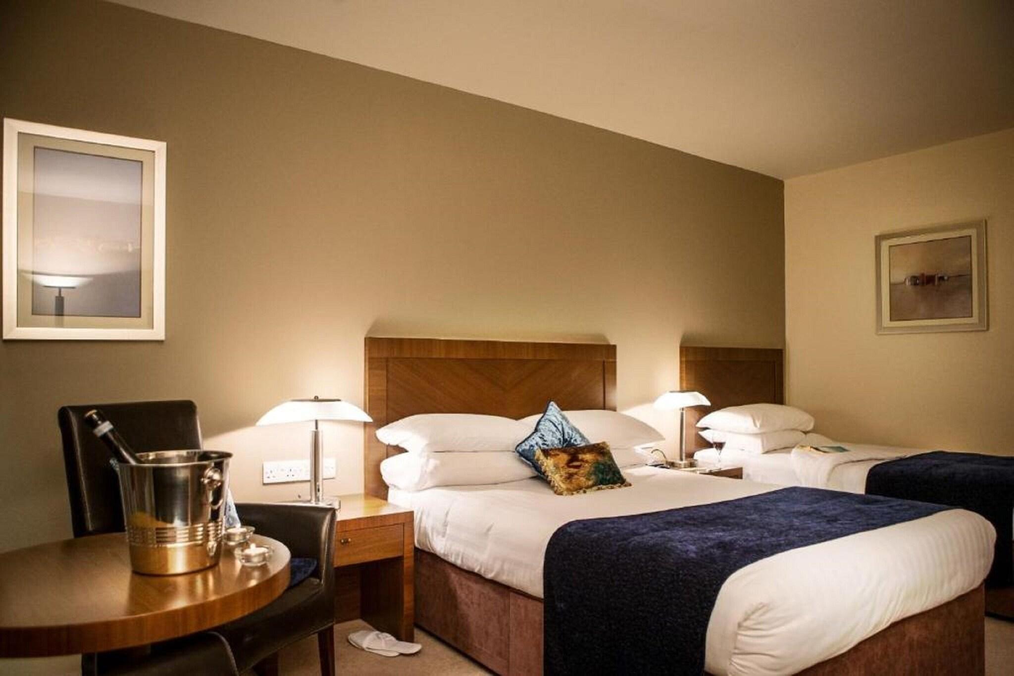 Double Deluxe King Bed