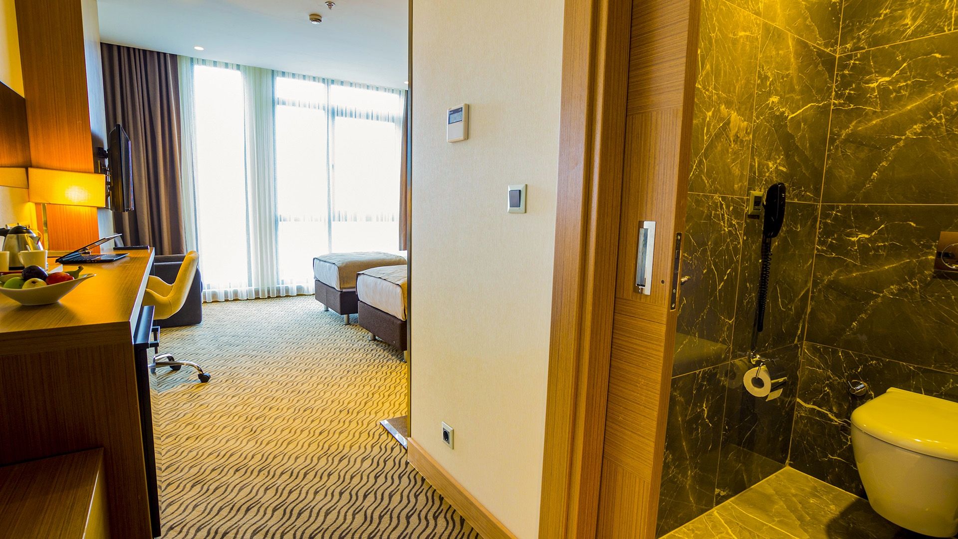 Triple Deluxe City View