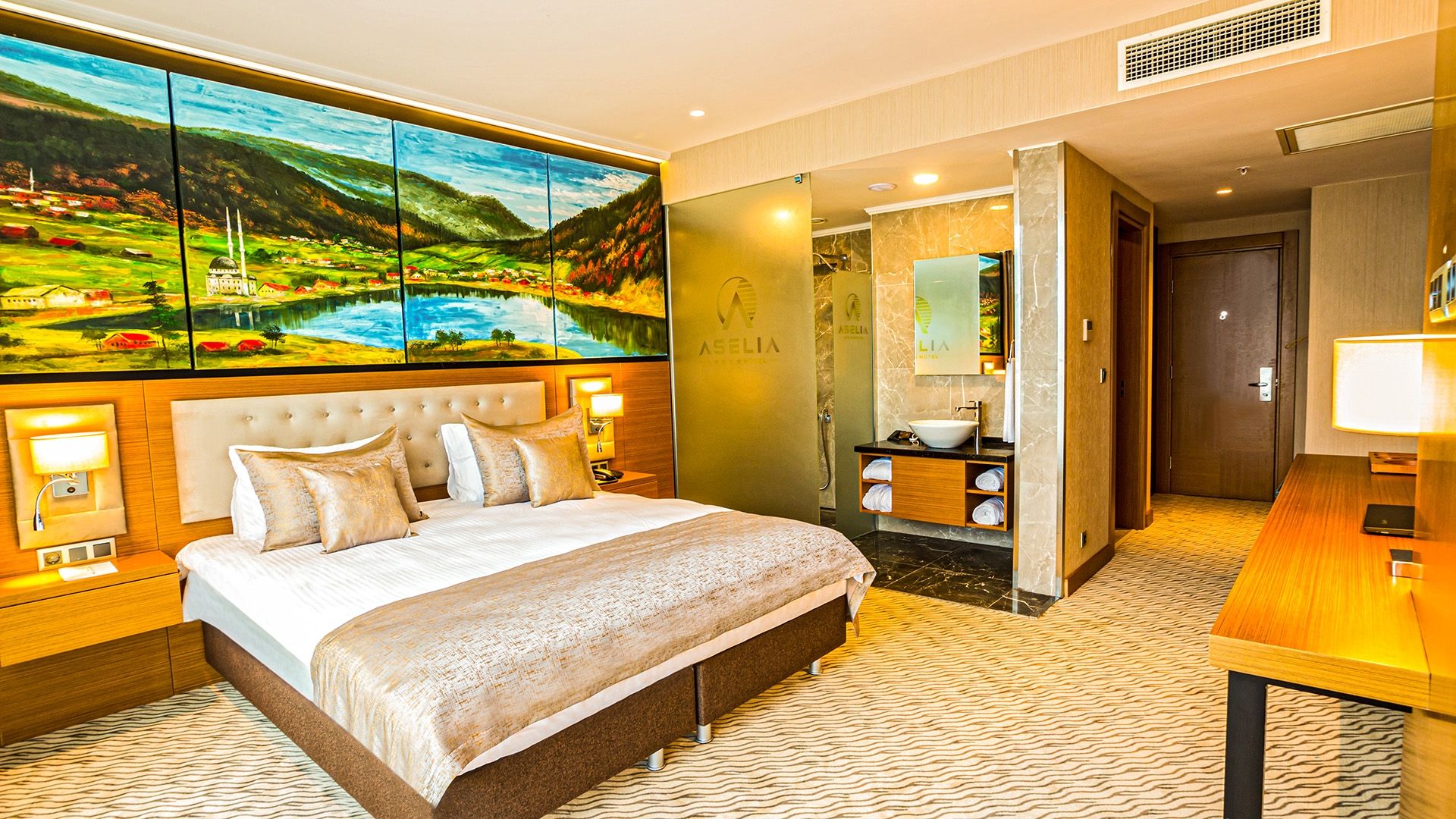 Triple Deluxe City View