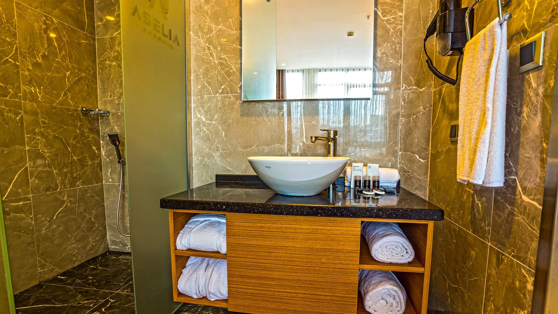 Double Deluxe City View