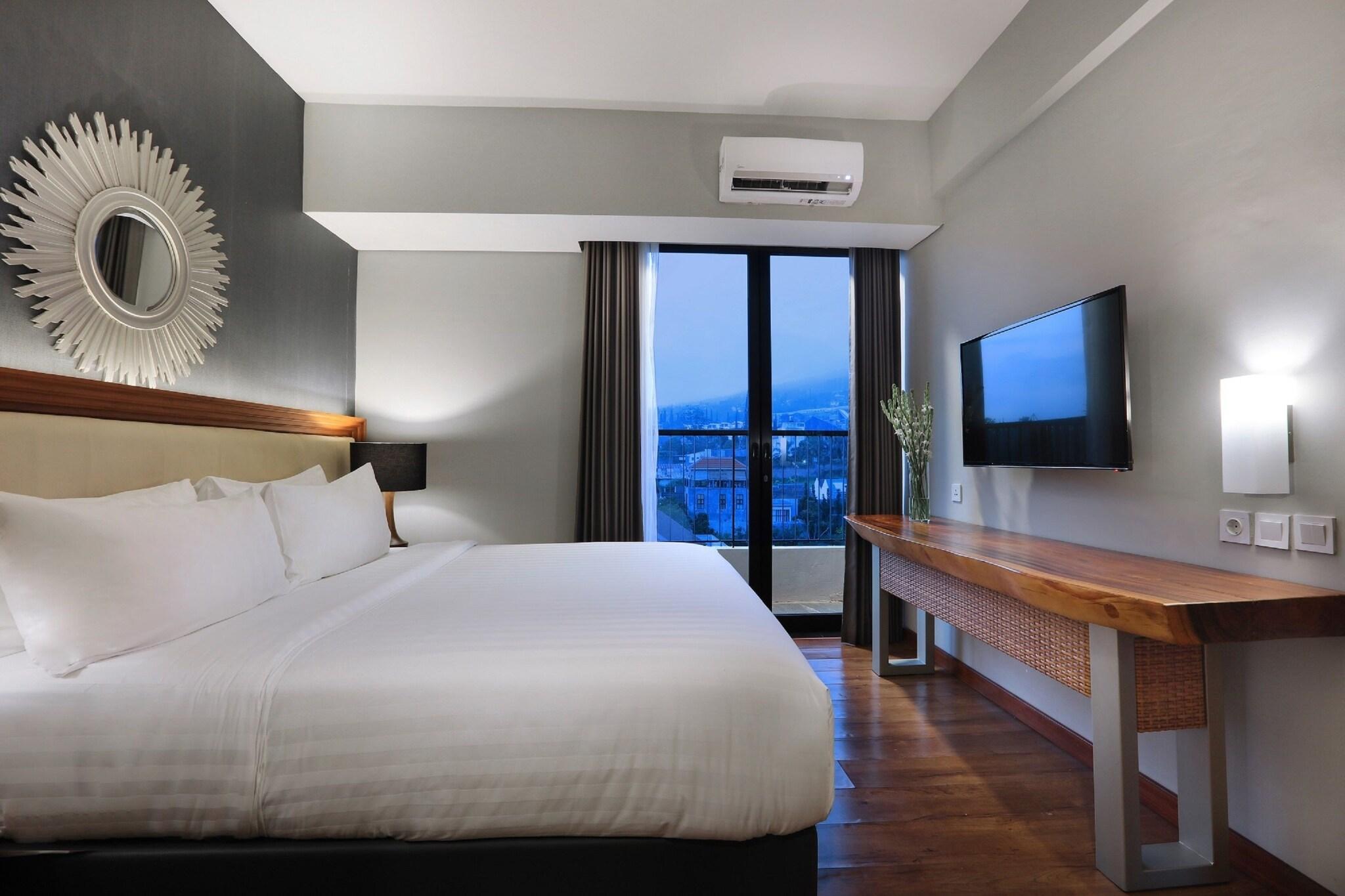 Suite Queen Size Bed