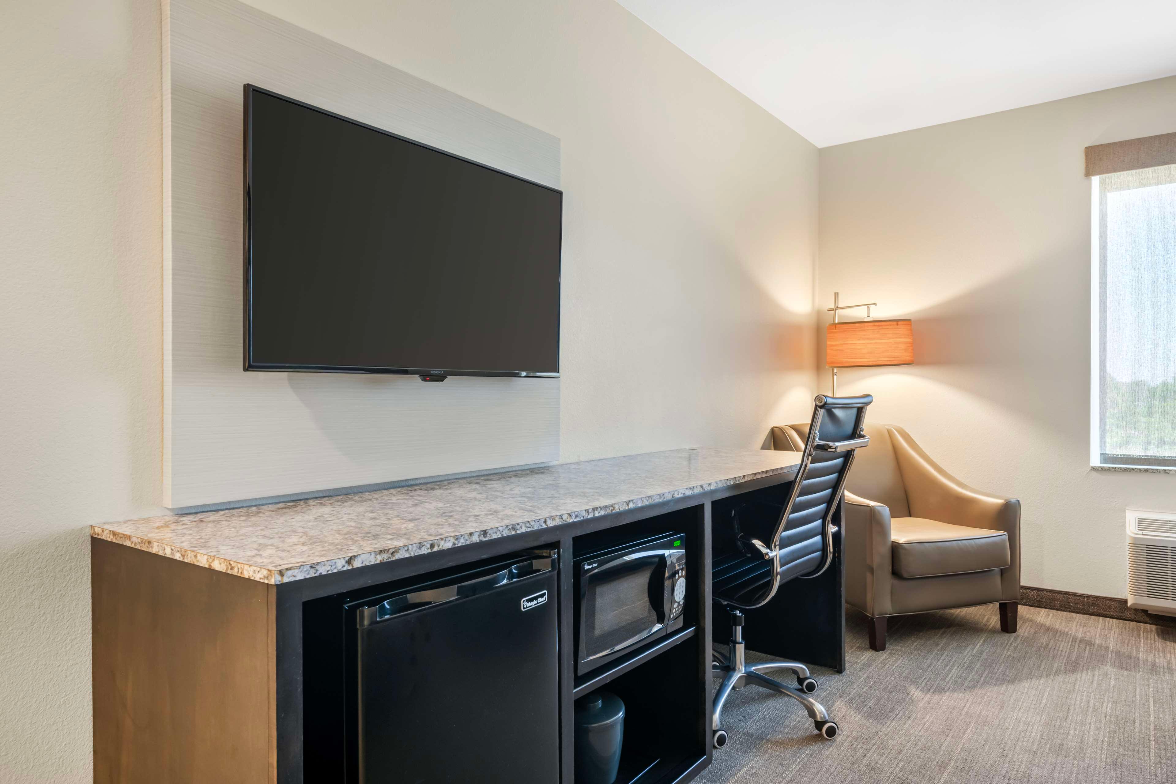 Suite Two Queen Beds