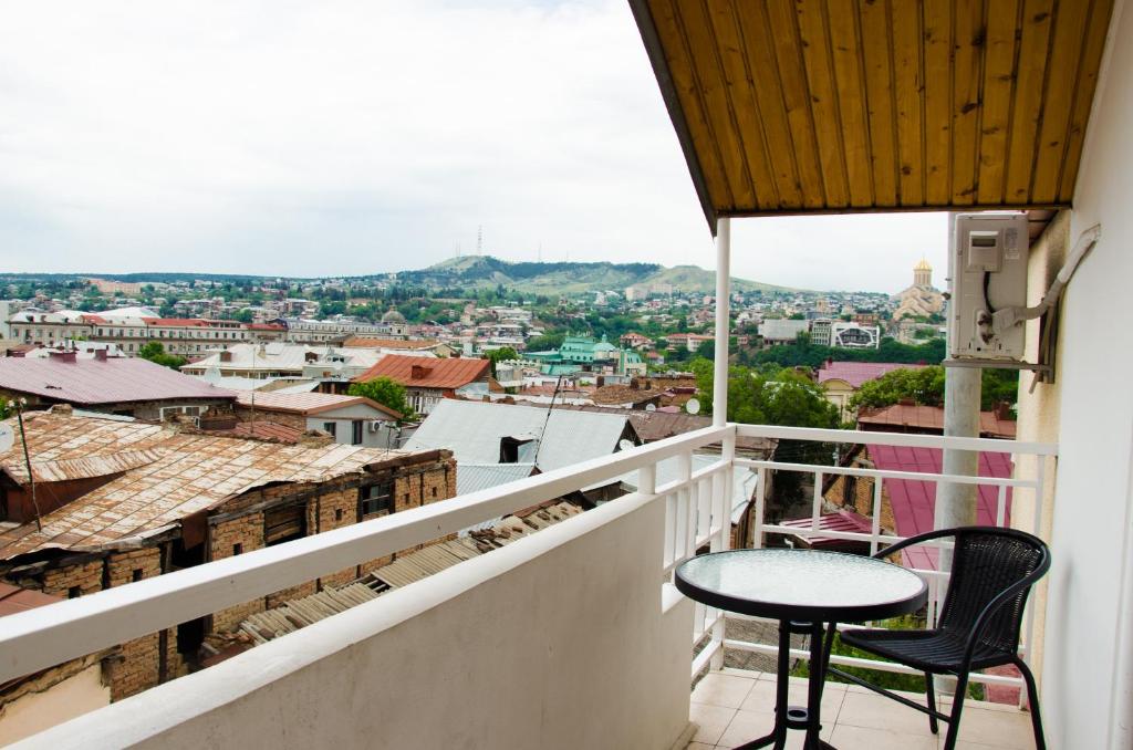 Double City View King Bed