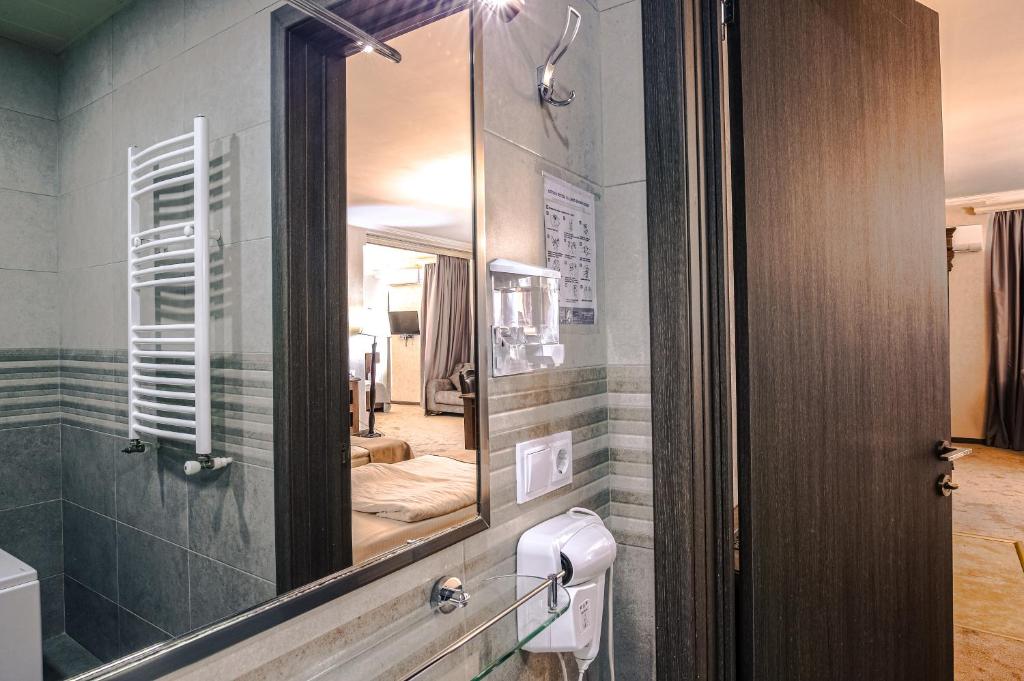 Family Room Three Beds