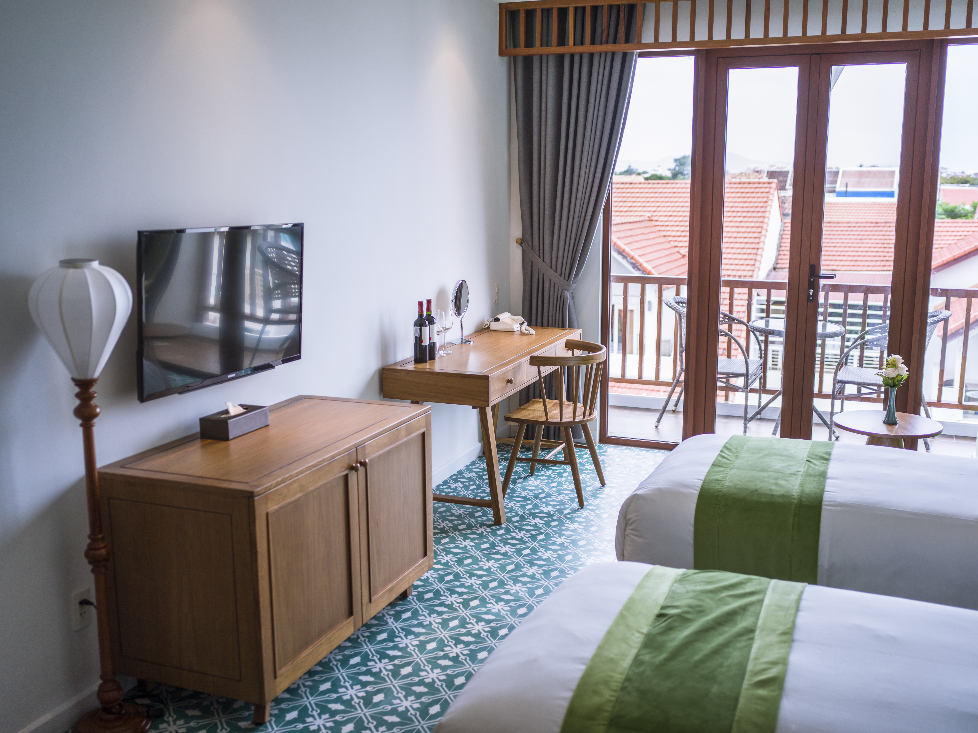 Twin Superior with Views