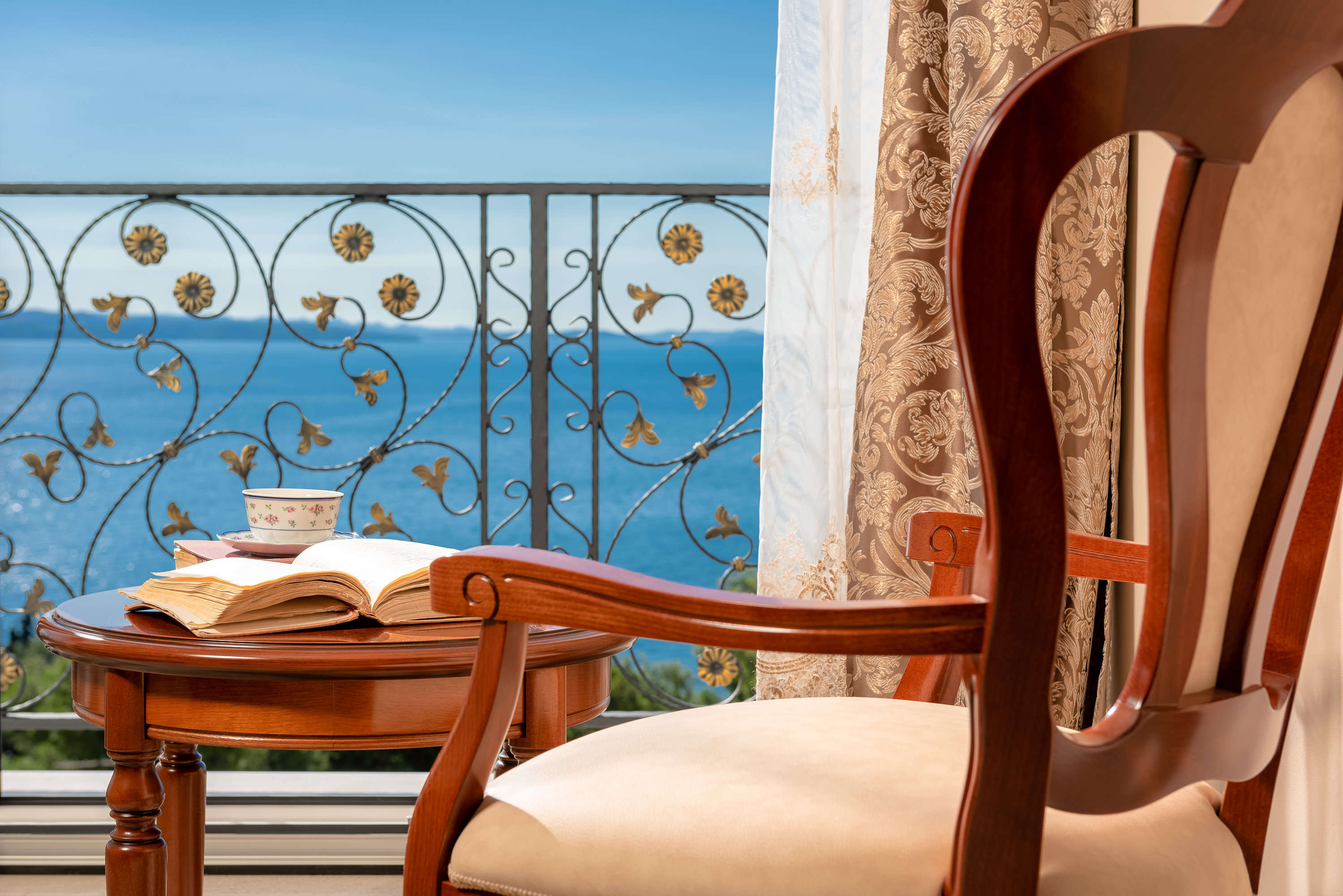 Double Single Deluxe with Balcony