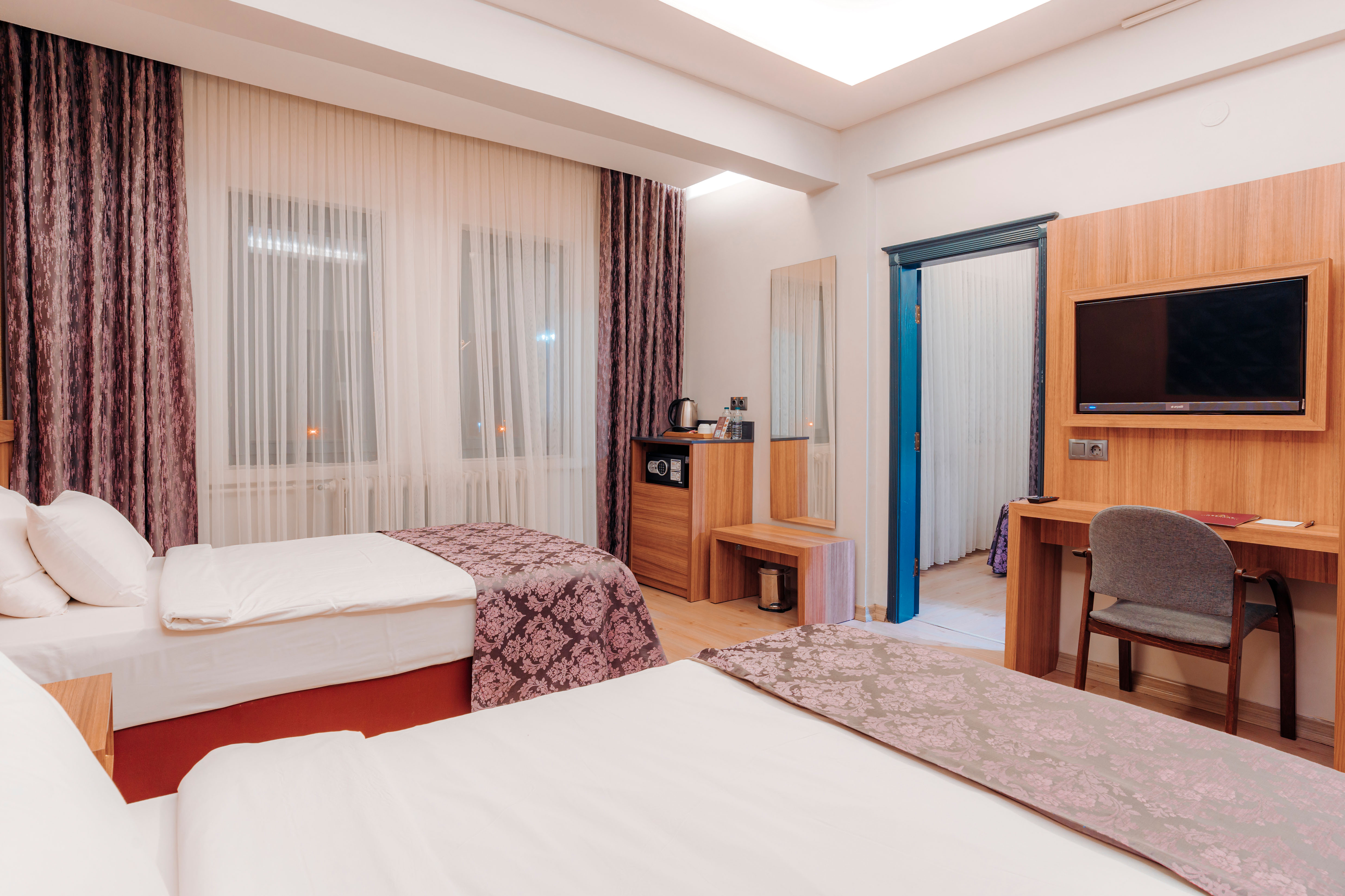 Quadruple Connecting Room