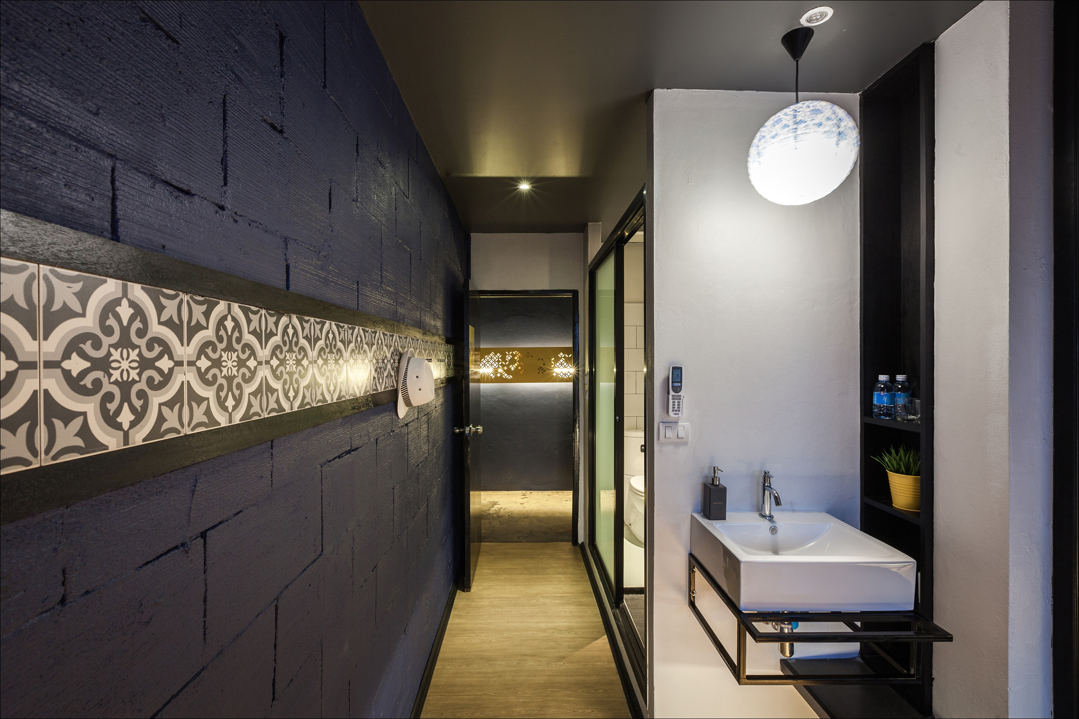 Double Queen Size Bed