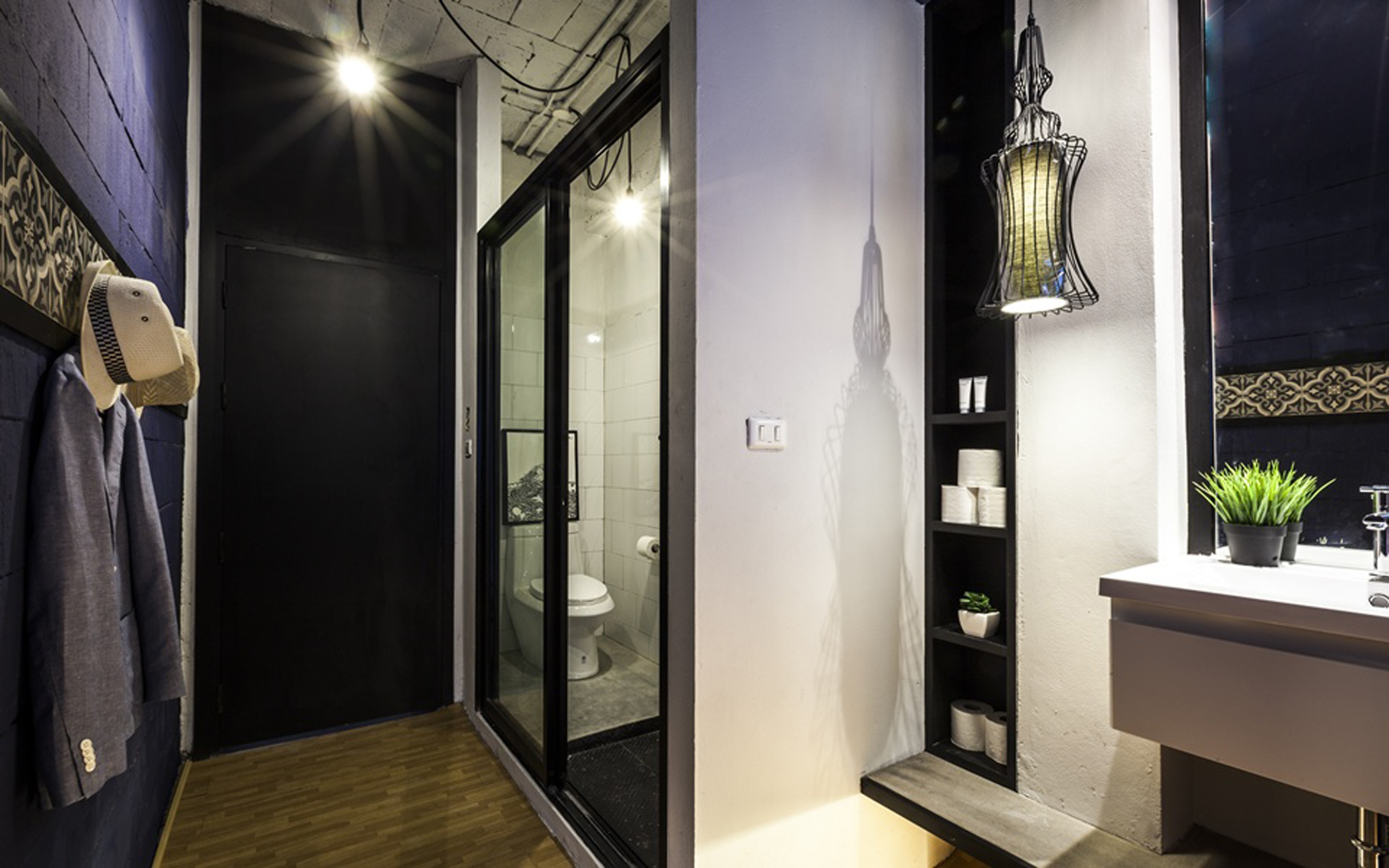 Double Queen Size Bed