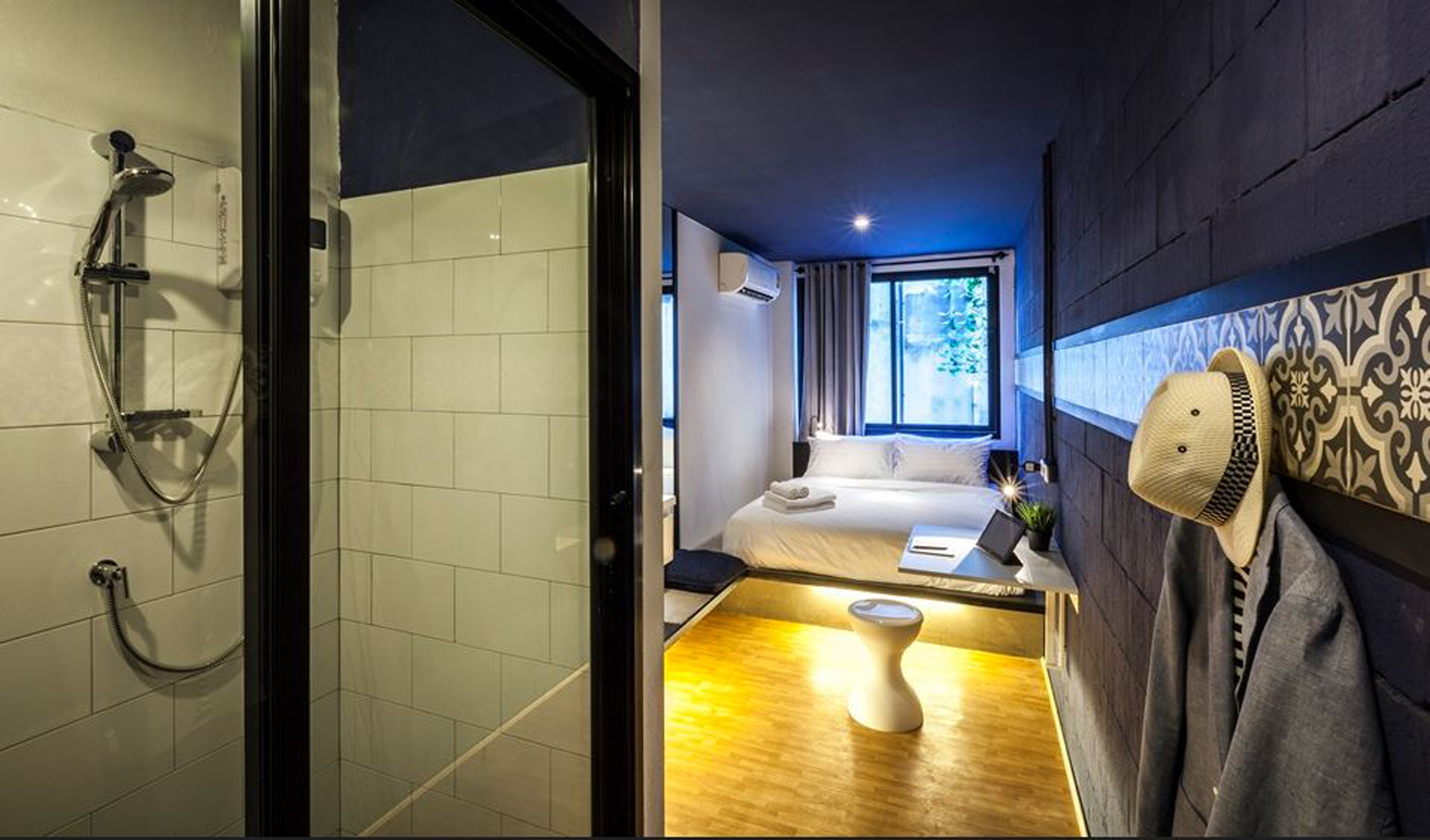 Double Queen Size Bed