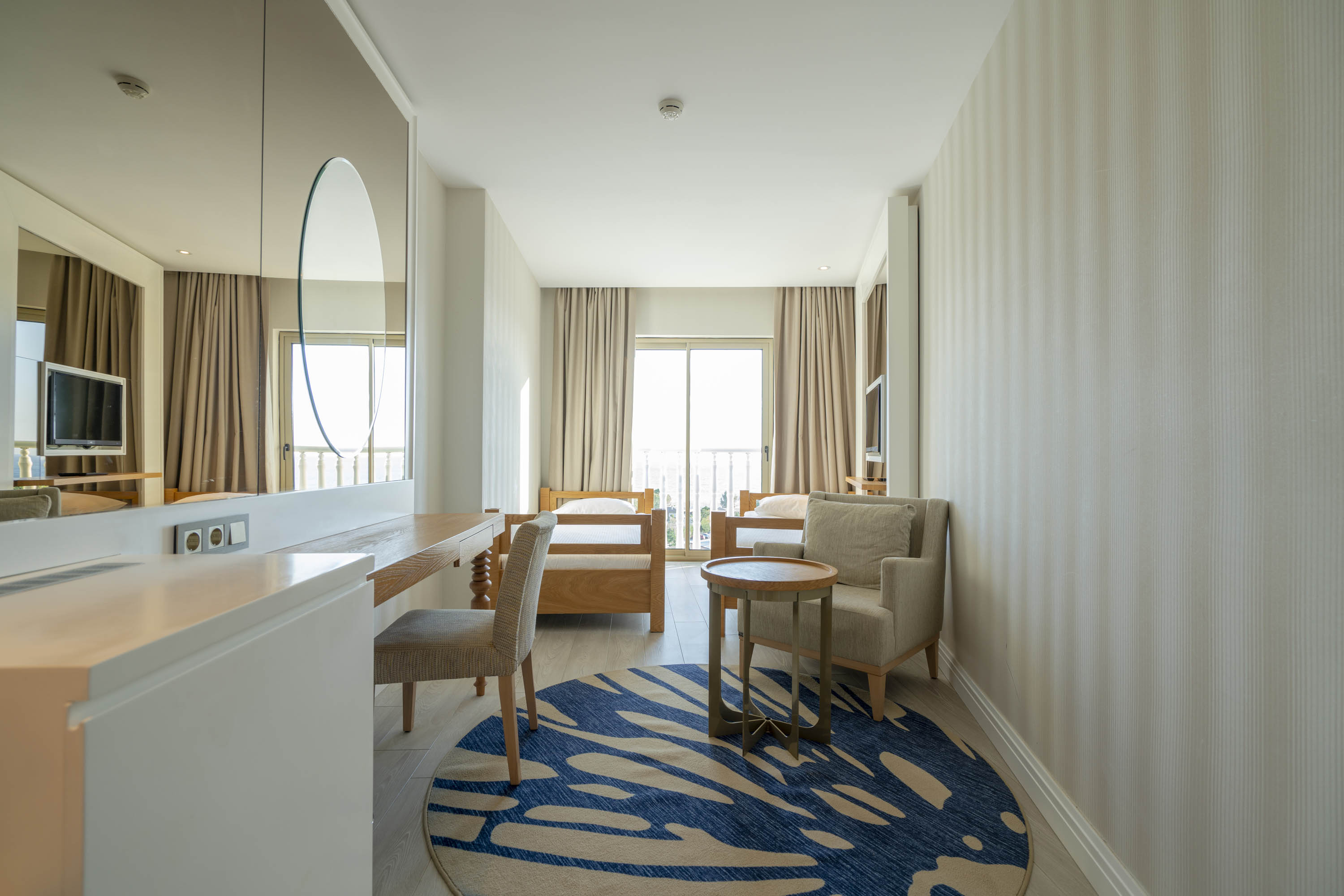 Family Room Land View