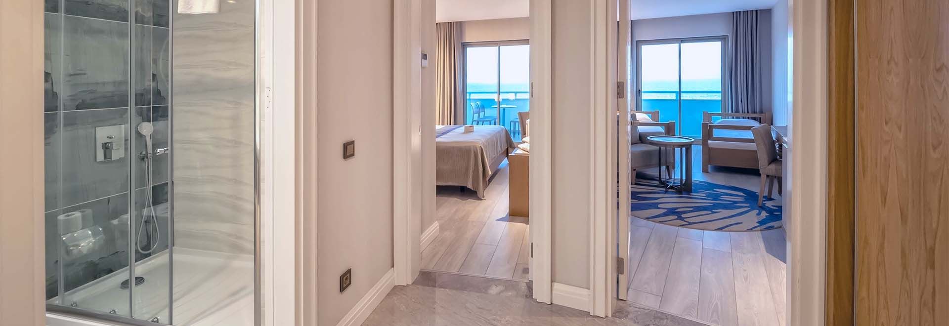 Family Room with Jacuzzi