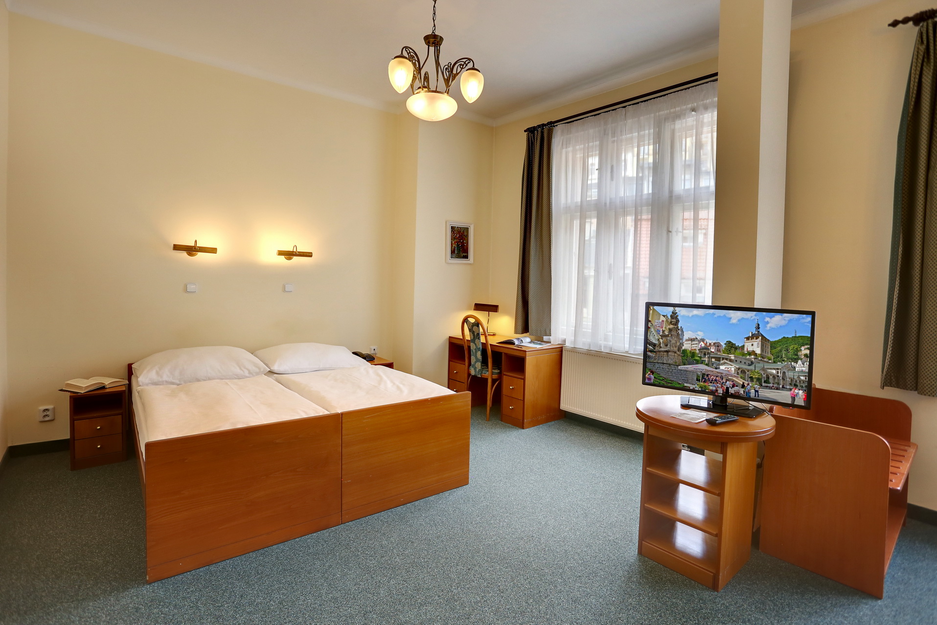 Double or Twin Standard