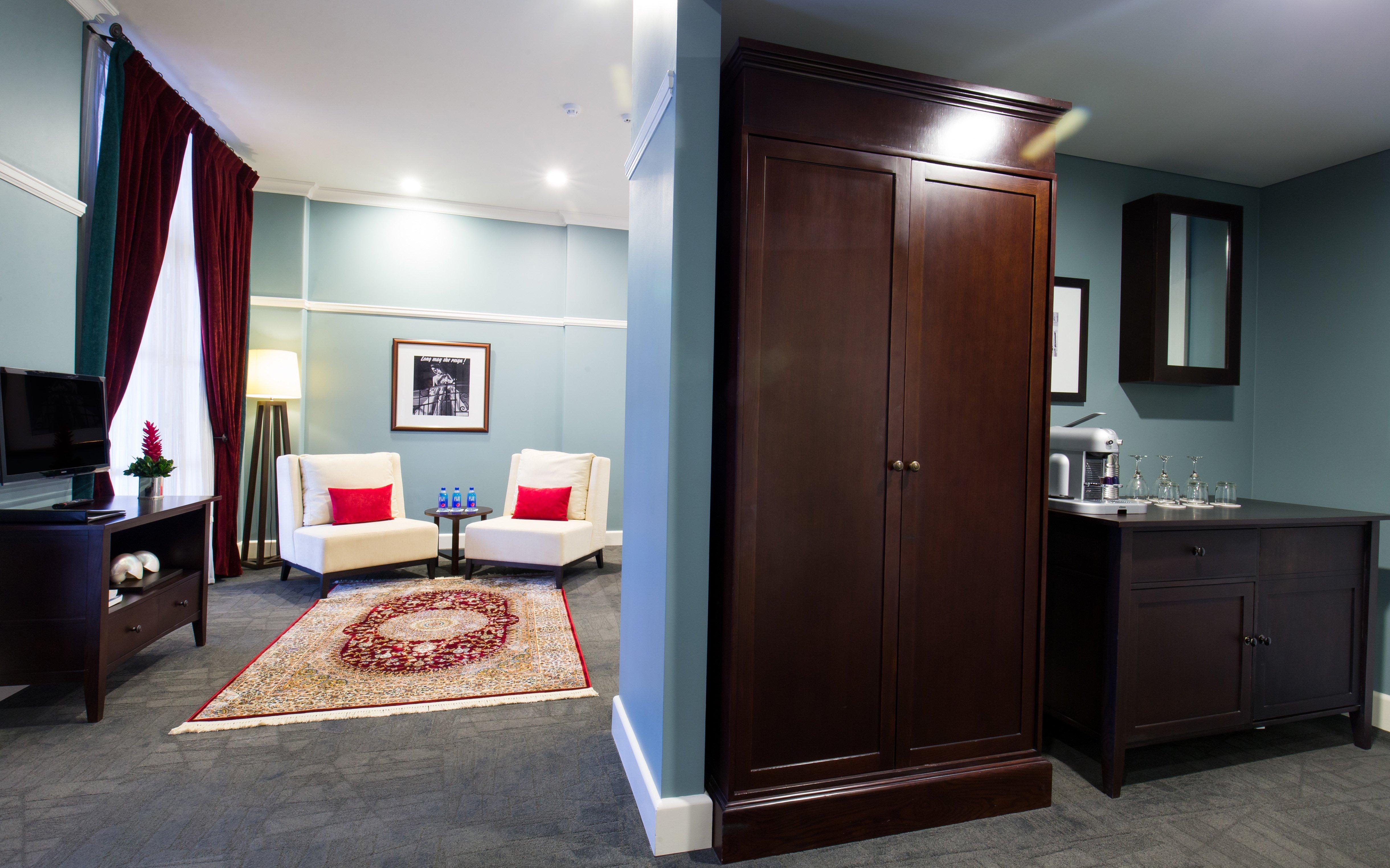 Suite Queen Size Bed