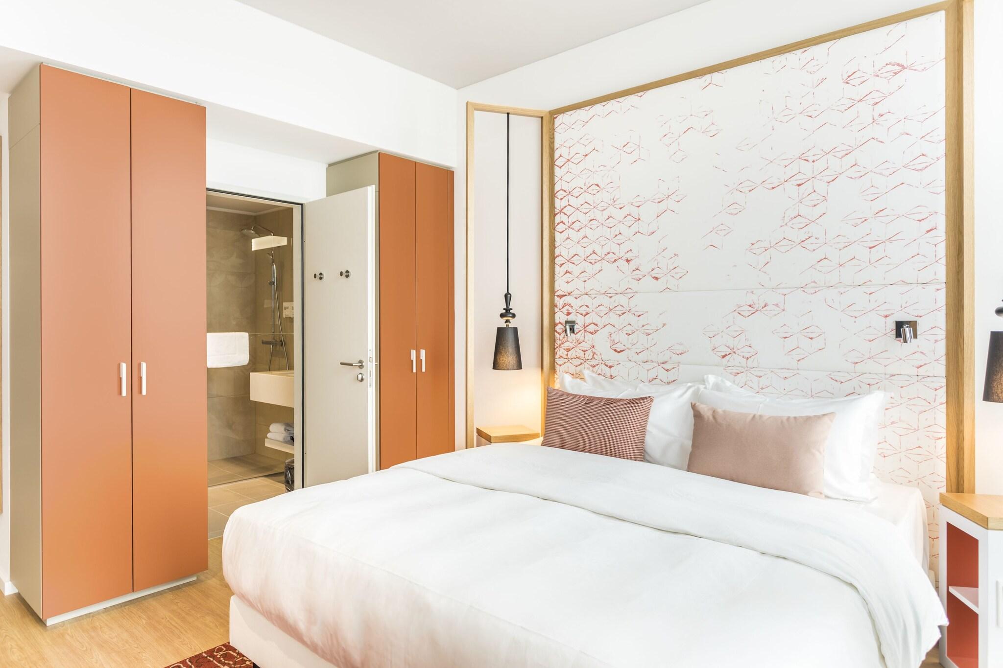 Studio Deluxe King Bed