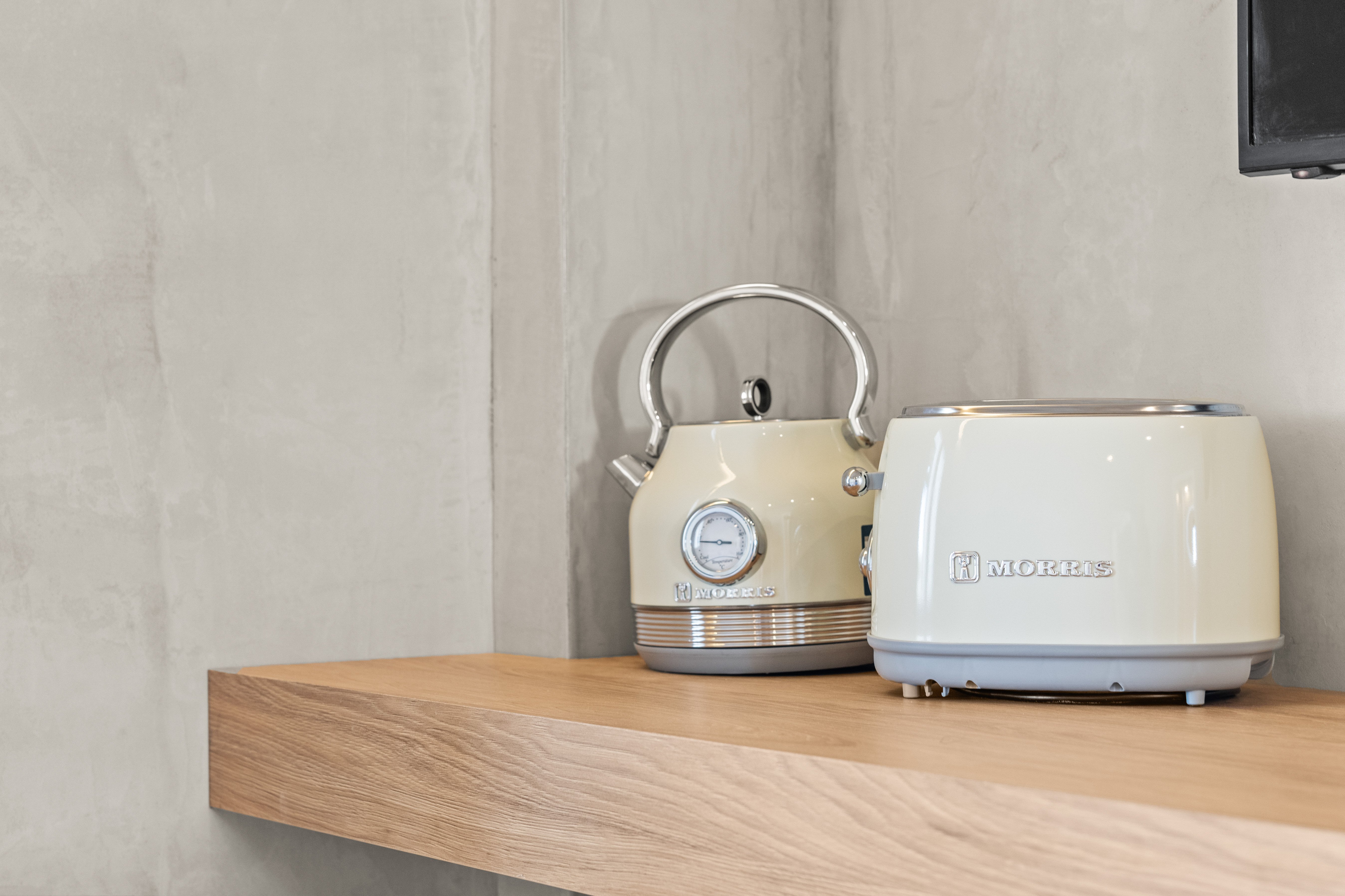 Suite Pool View One Bedroom