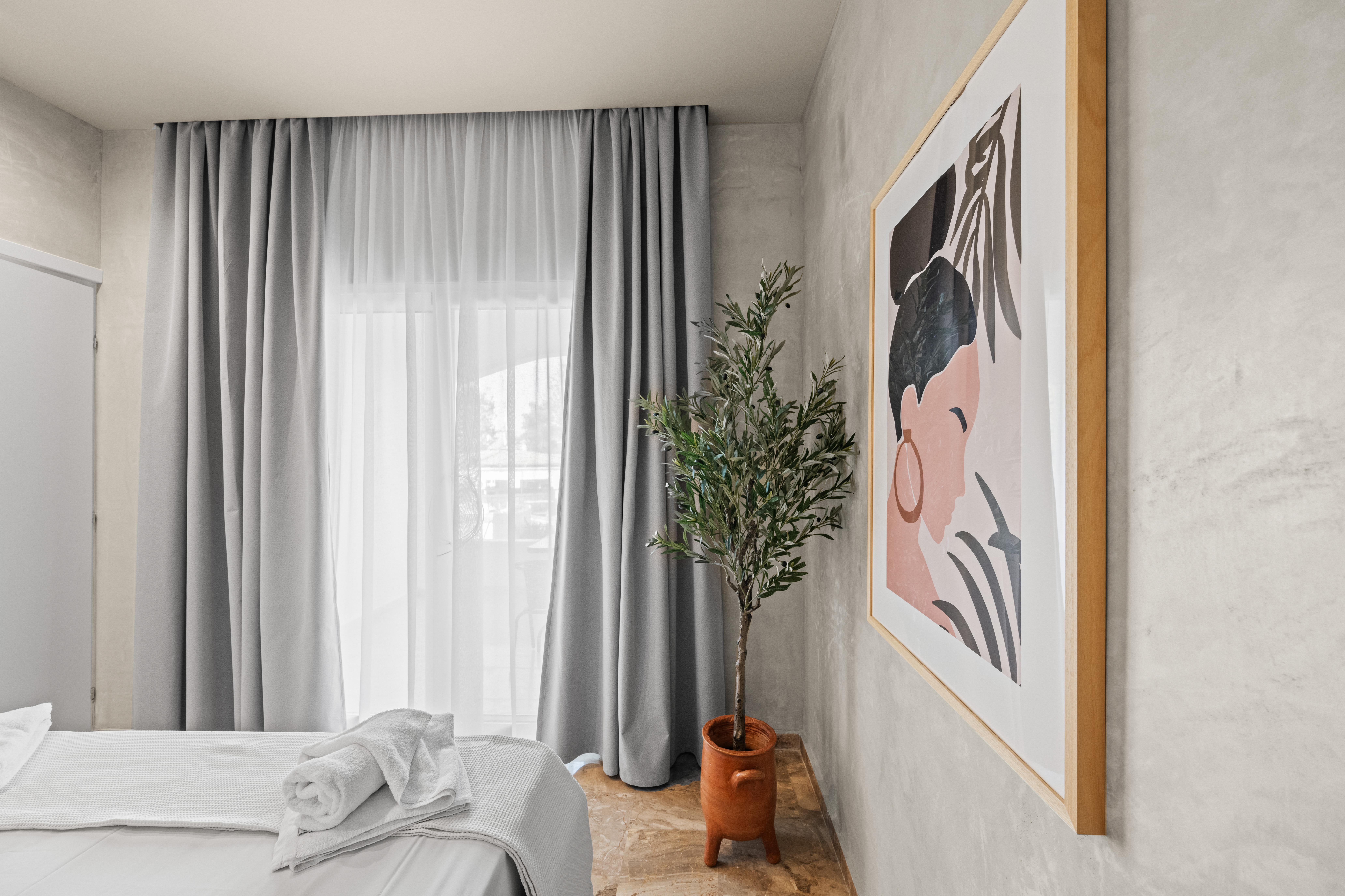 Suite Pool View One Bedroom