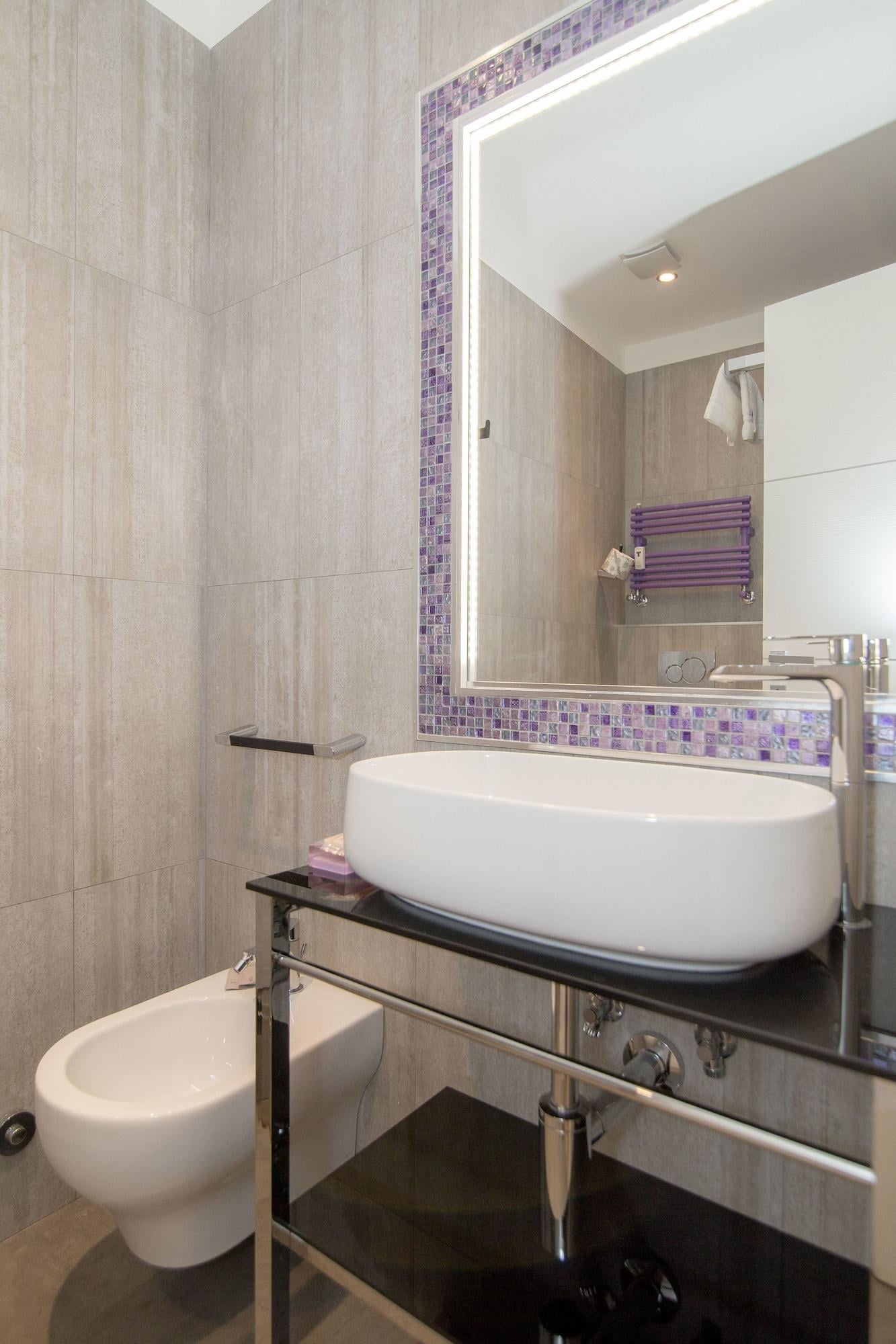 Double Deluxe Queen Bed