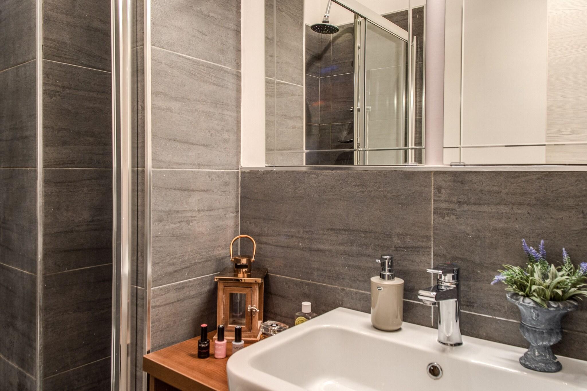 Apartment Deluxe Queen Bed