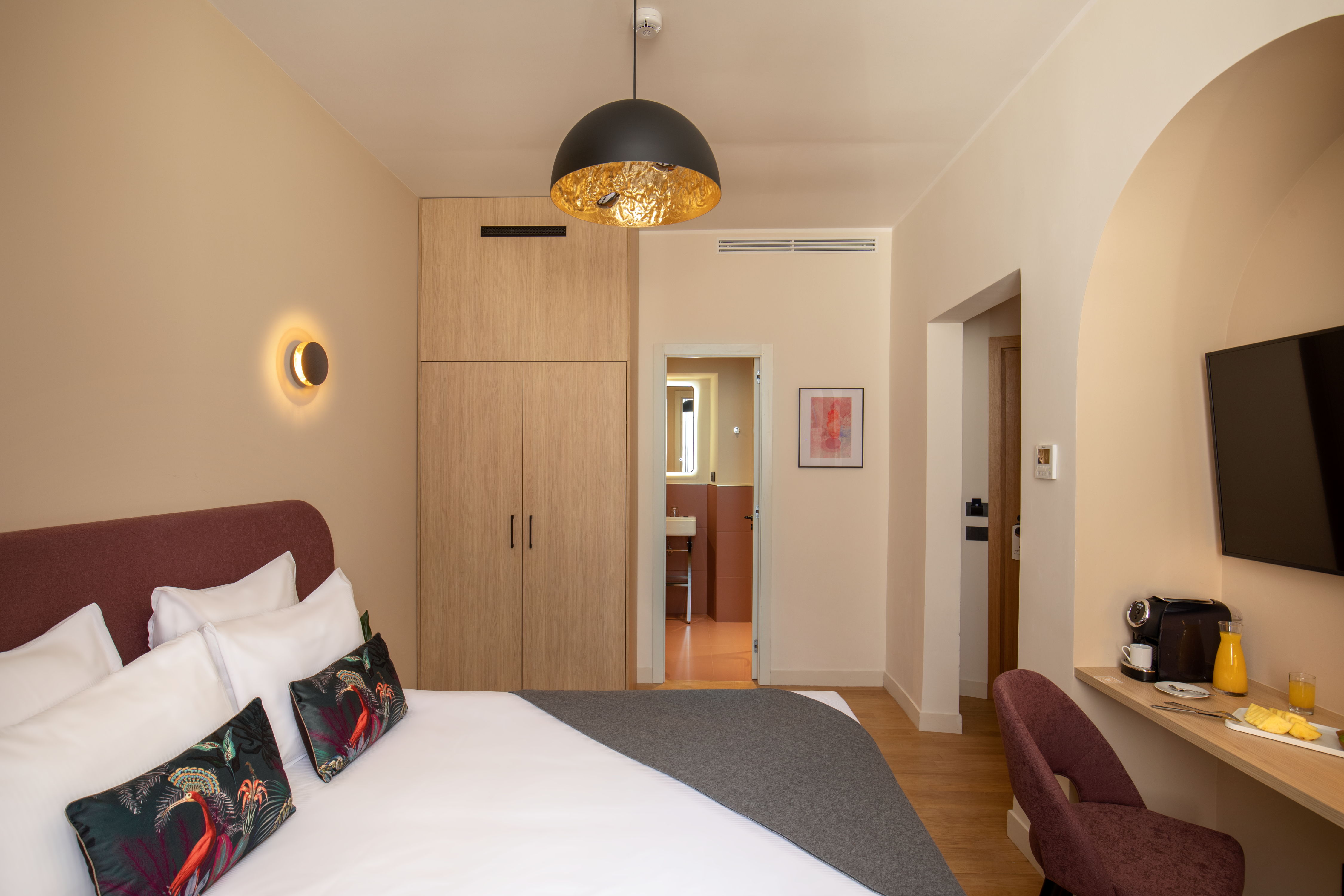 Family Room Queen Size Bed