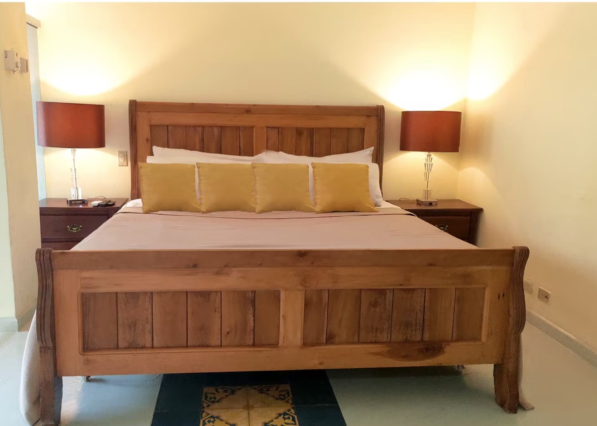 Suite King Size Bed