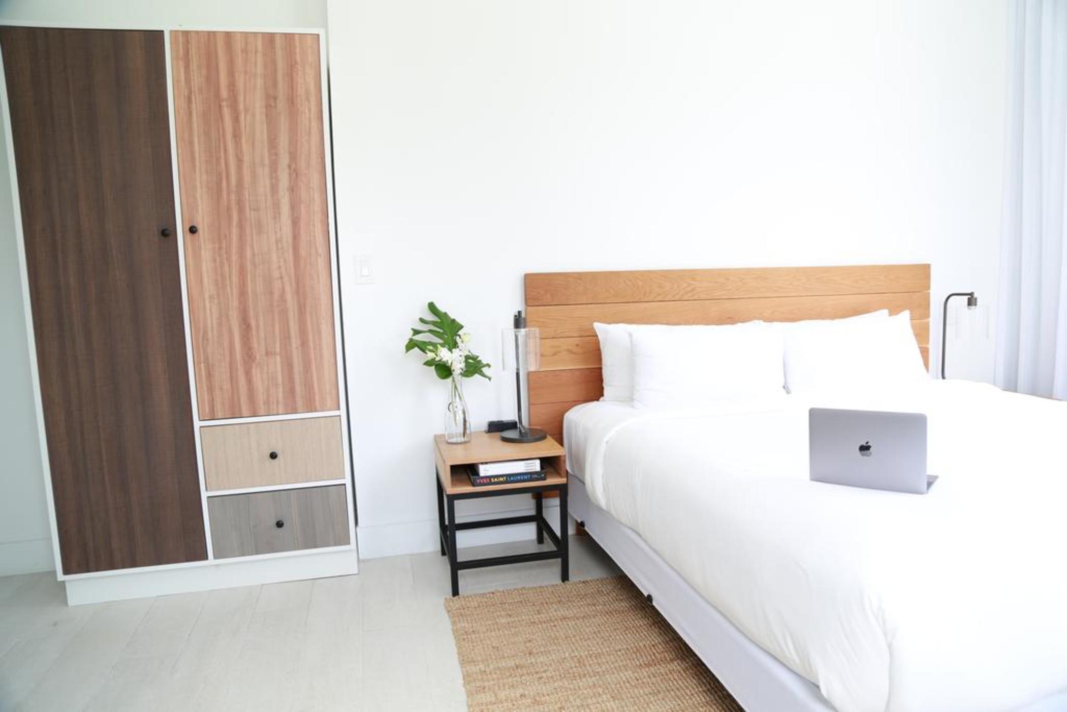 Double Queen Size Bed