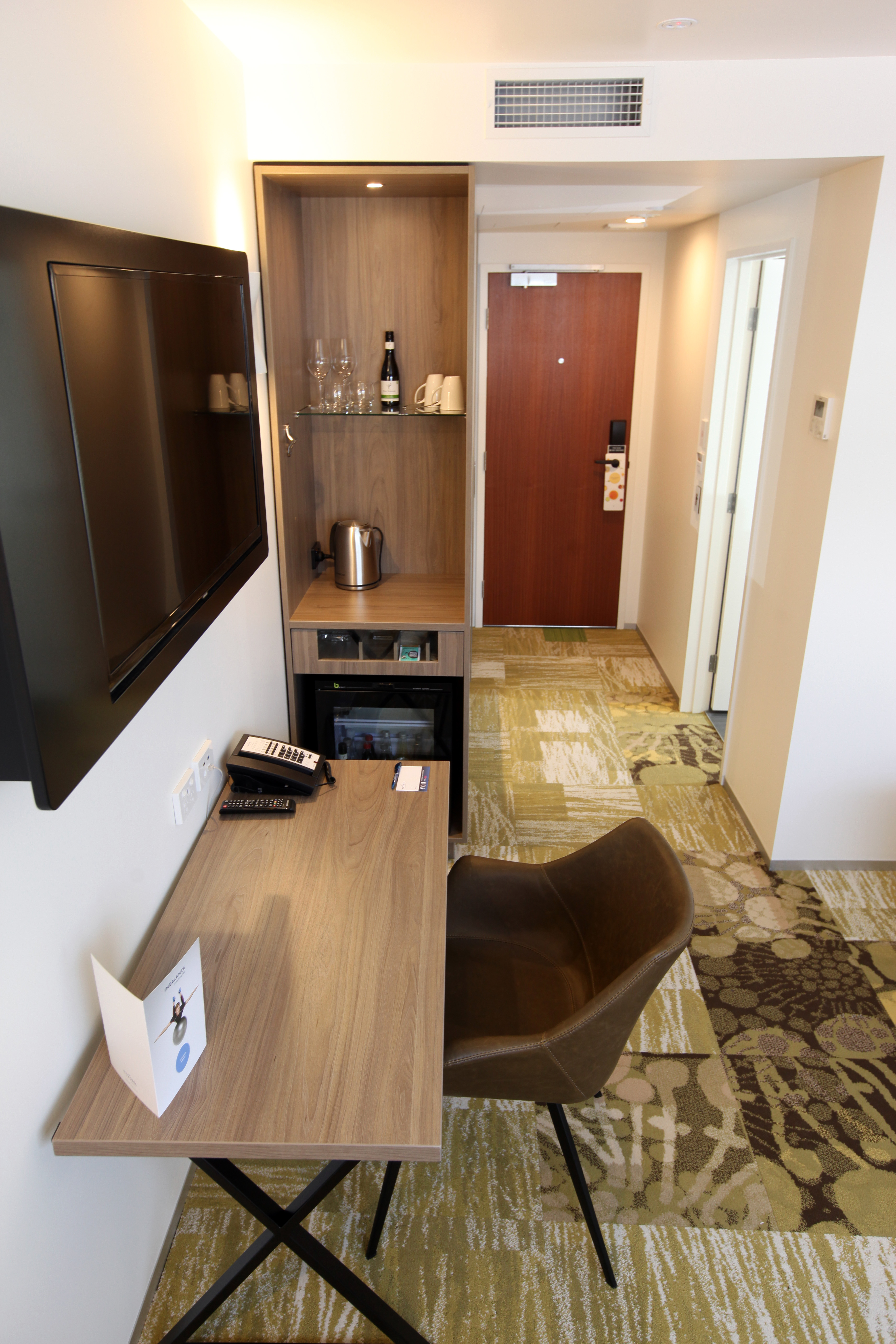 Studio King Size Bed