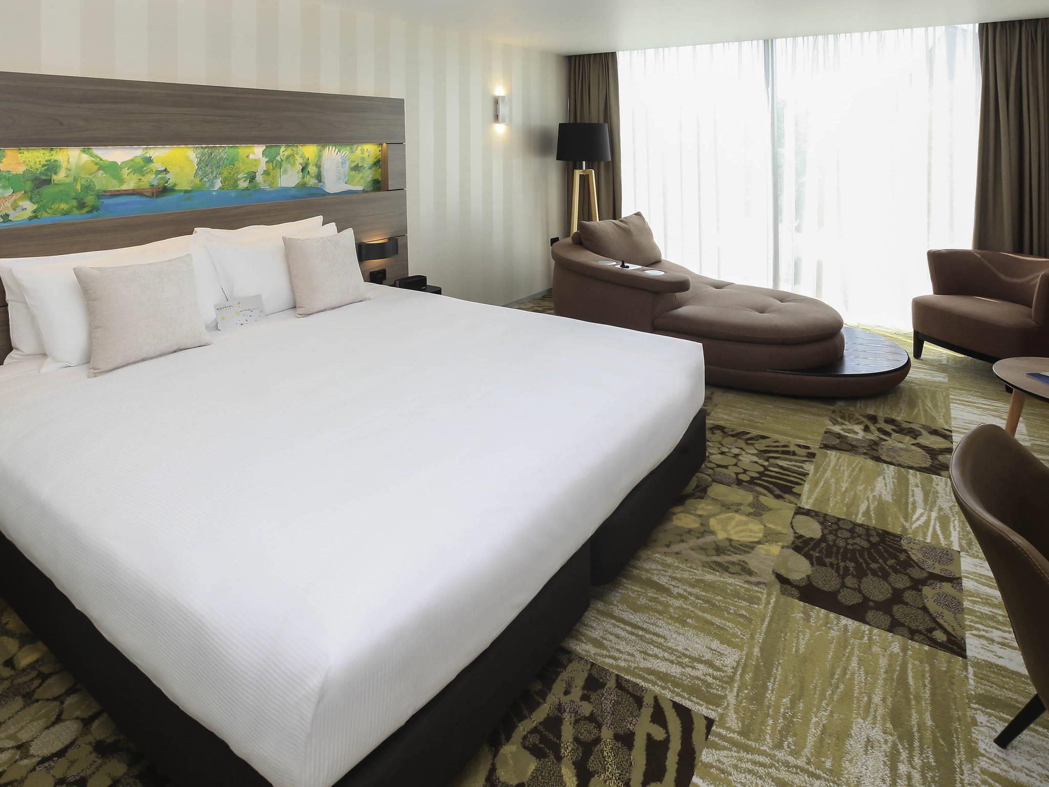 Double Executive King Bed