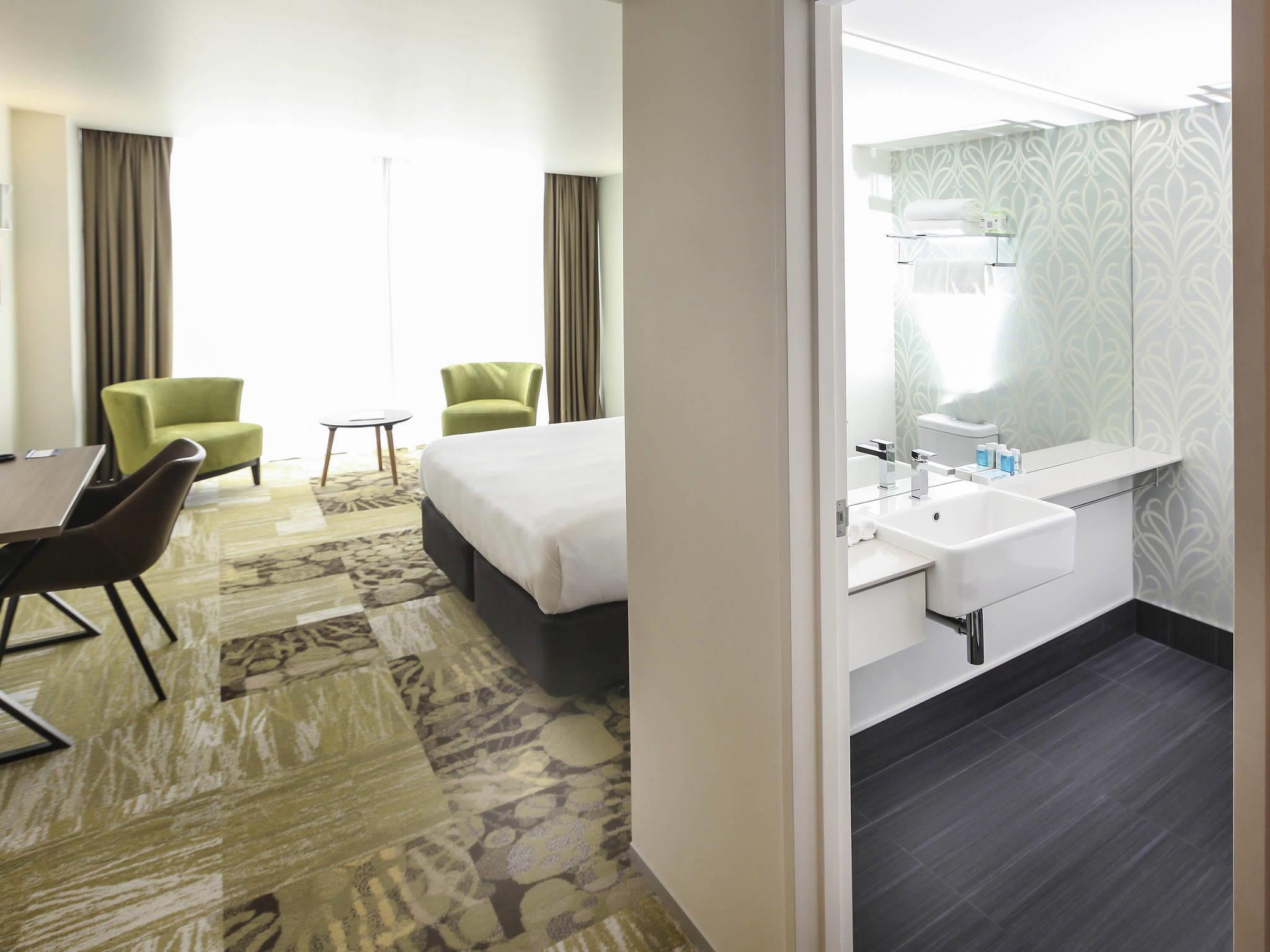 Double Superior King Bed