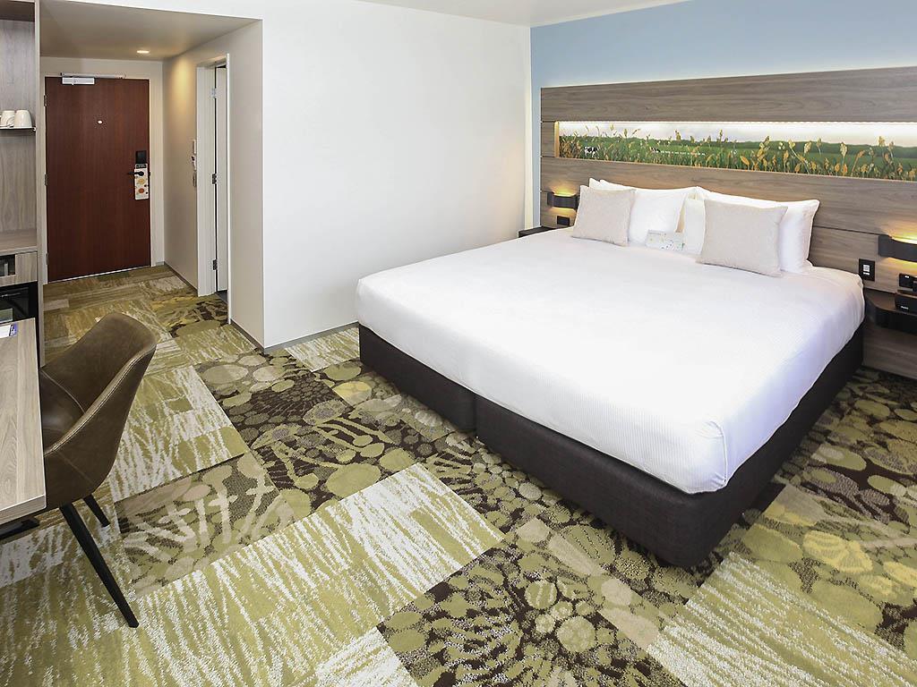 Studio King Size Bed