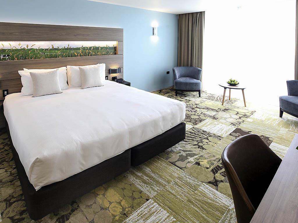 Double Superior King Bed