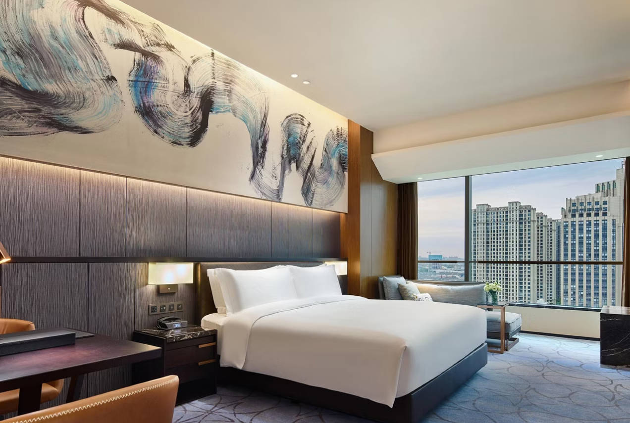 Double King Bed Smoking