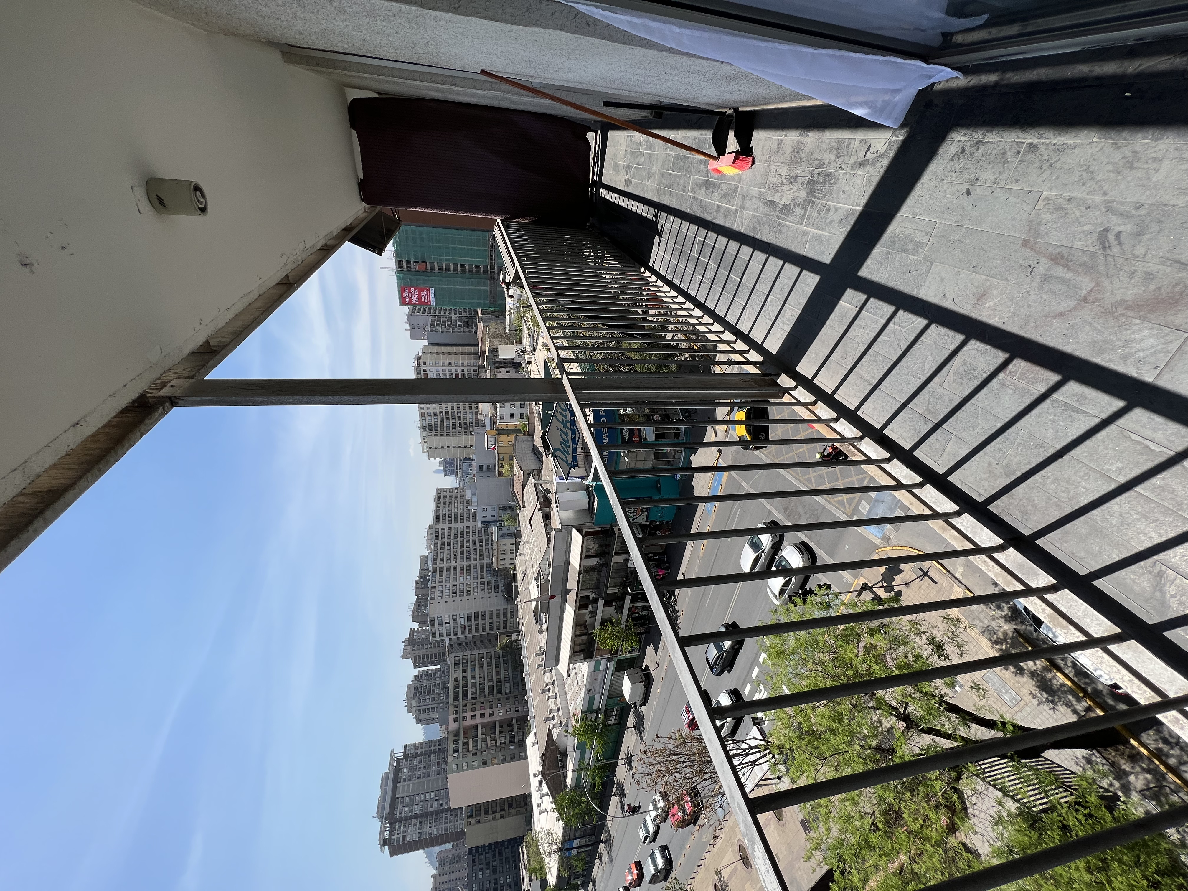 Studio Deluxe Capacity 2