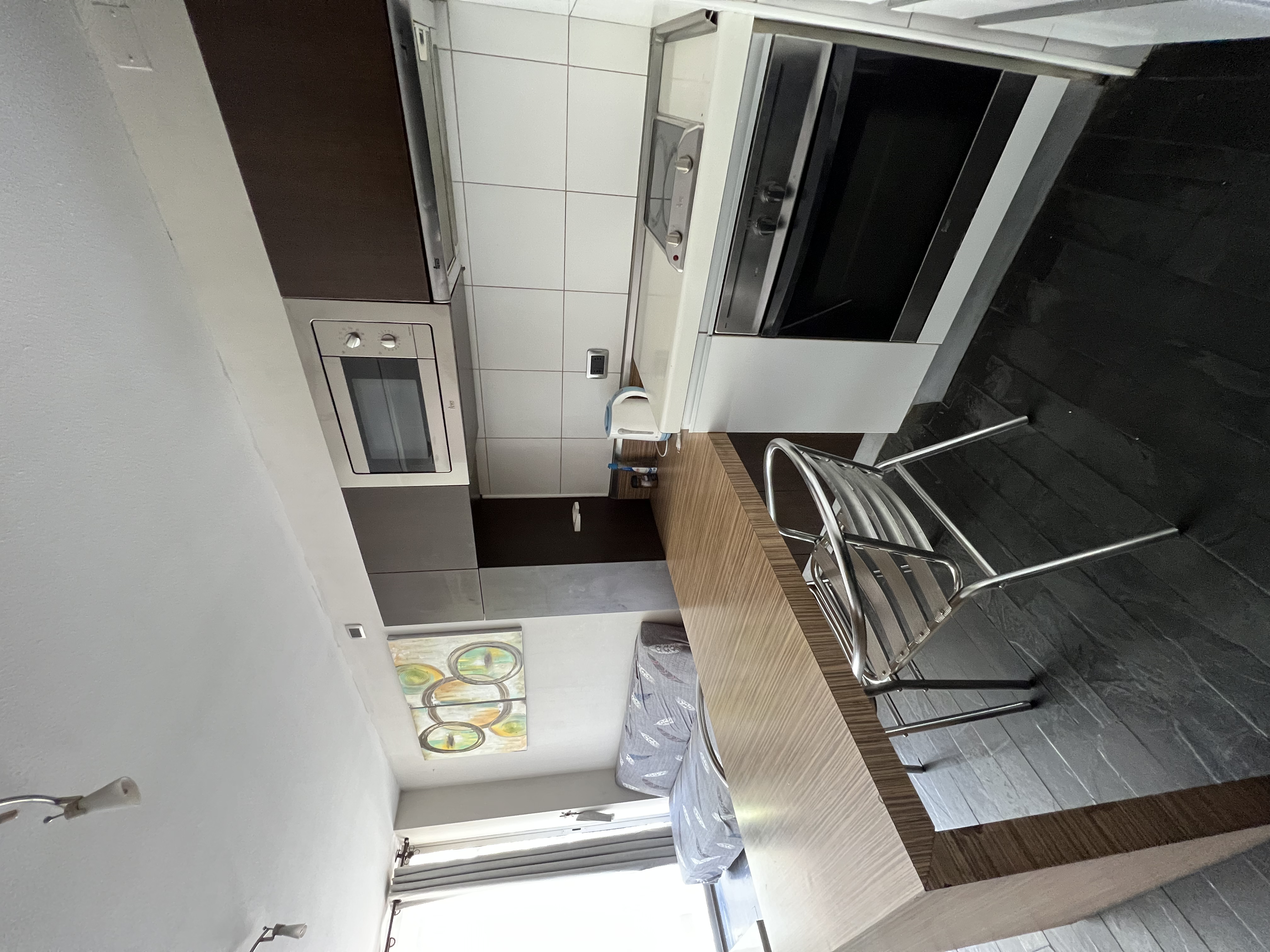 Studio Deluxe Capacity 2