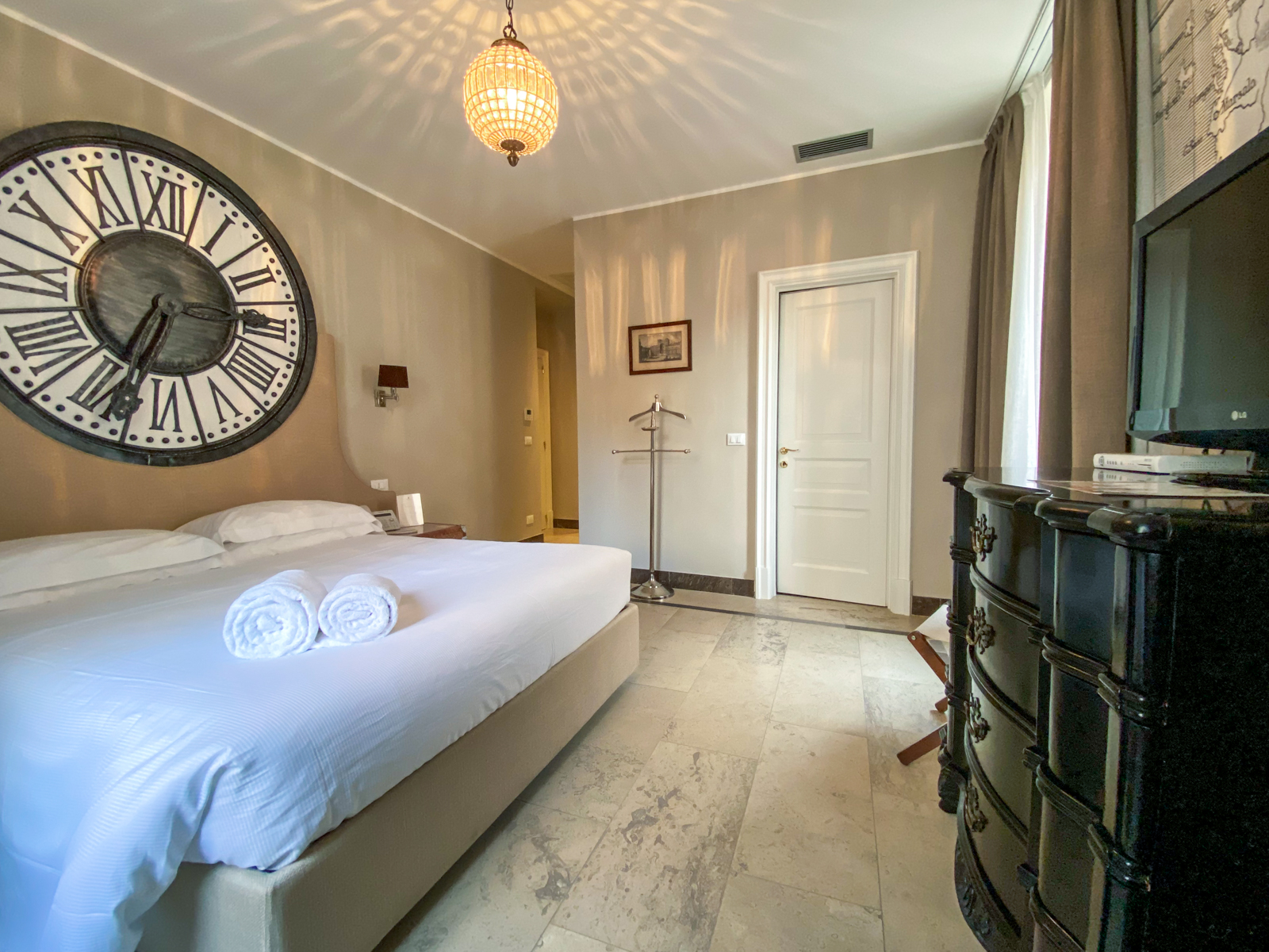 Double One Bedroom One Bathroom