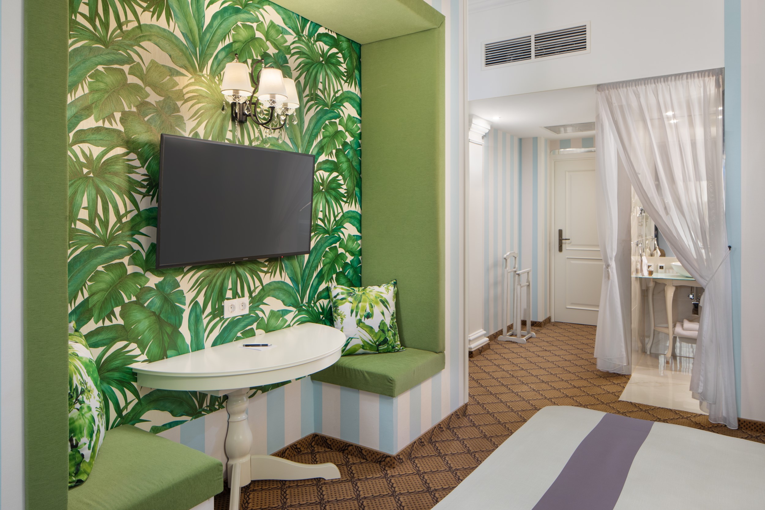 Double King Size Bed