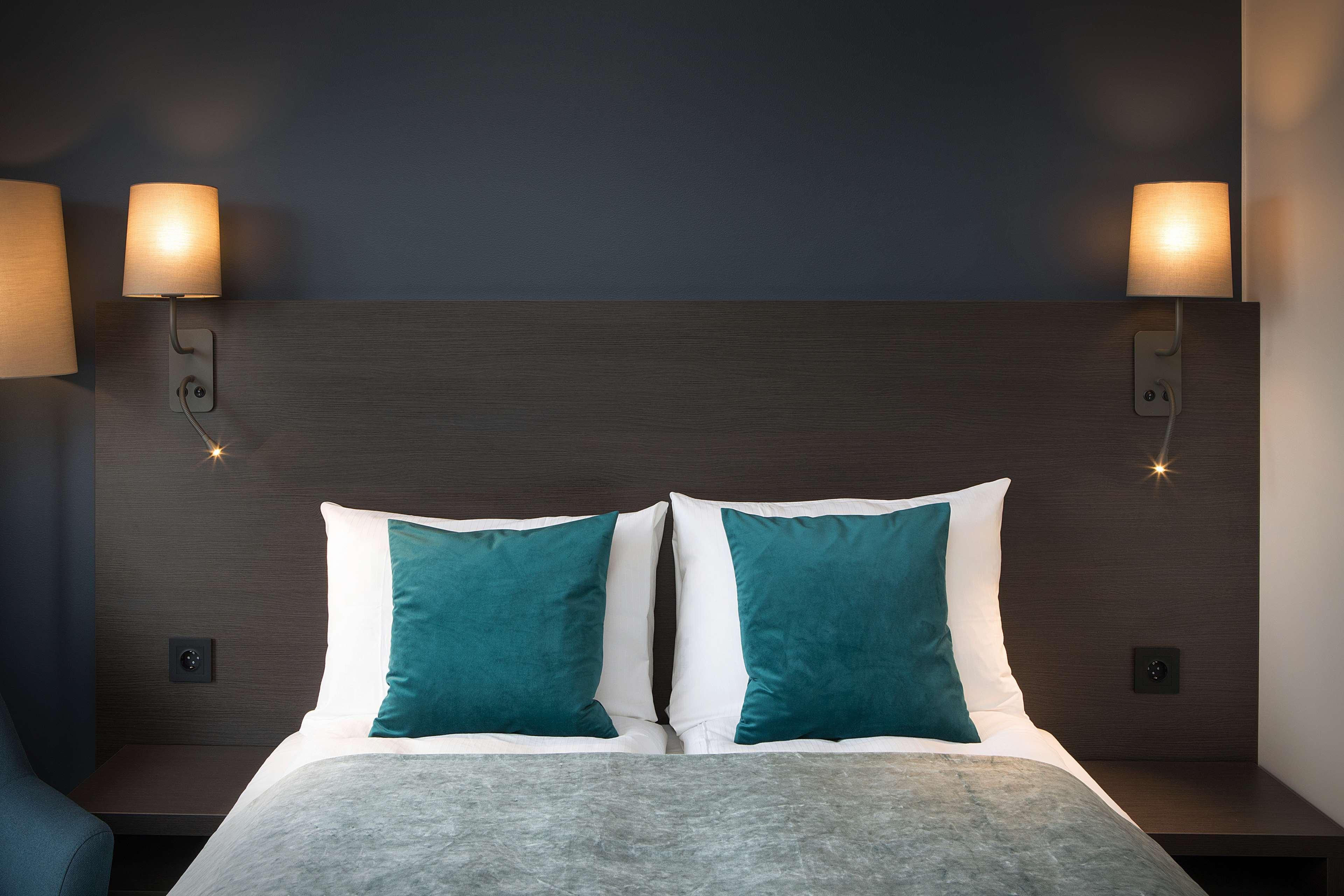 Double King Size Bed