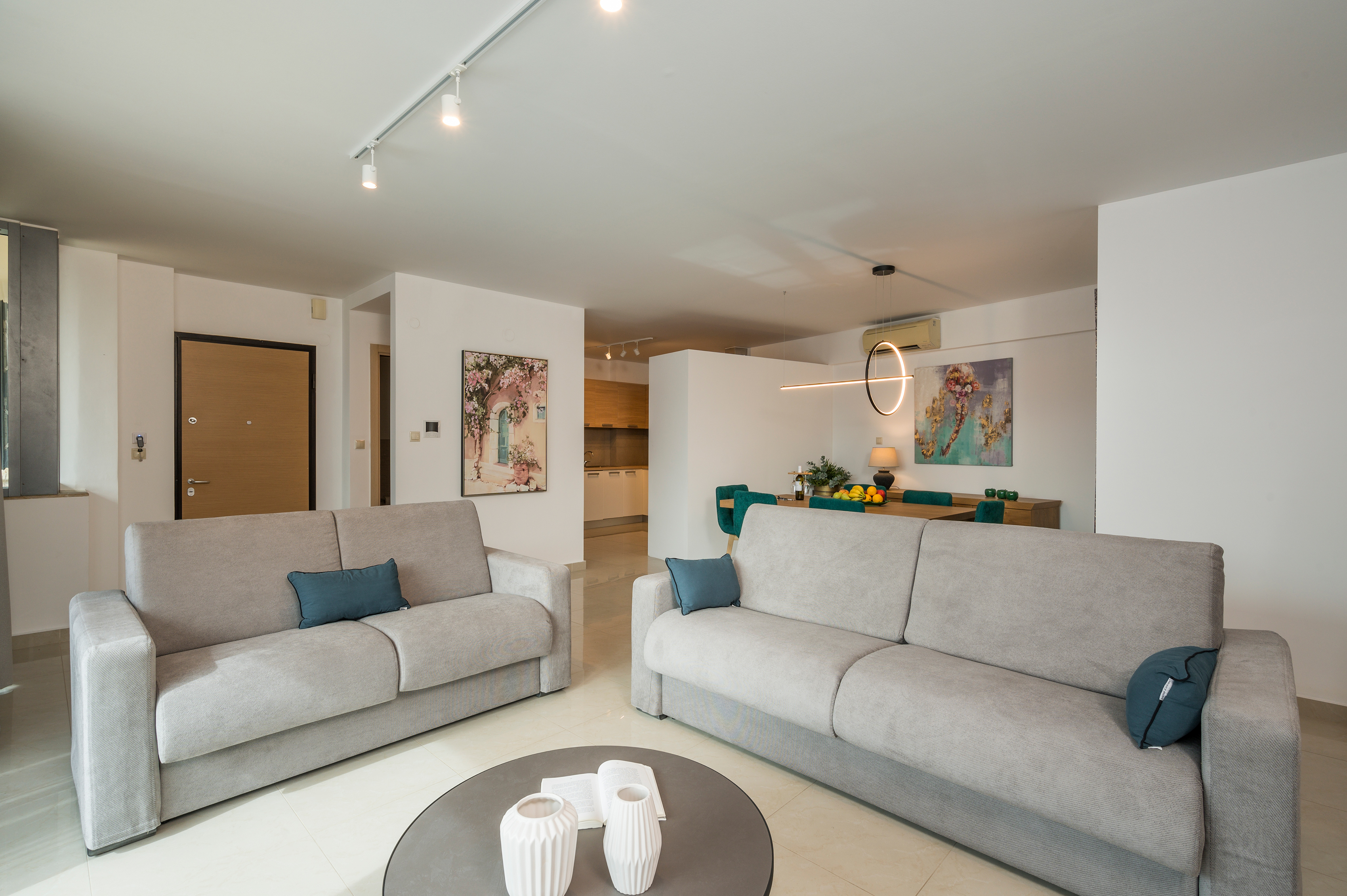 Apartment Two Bedrooms Two Bathrooms