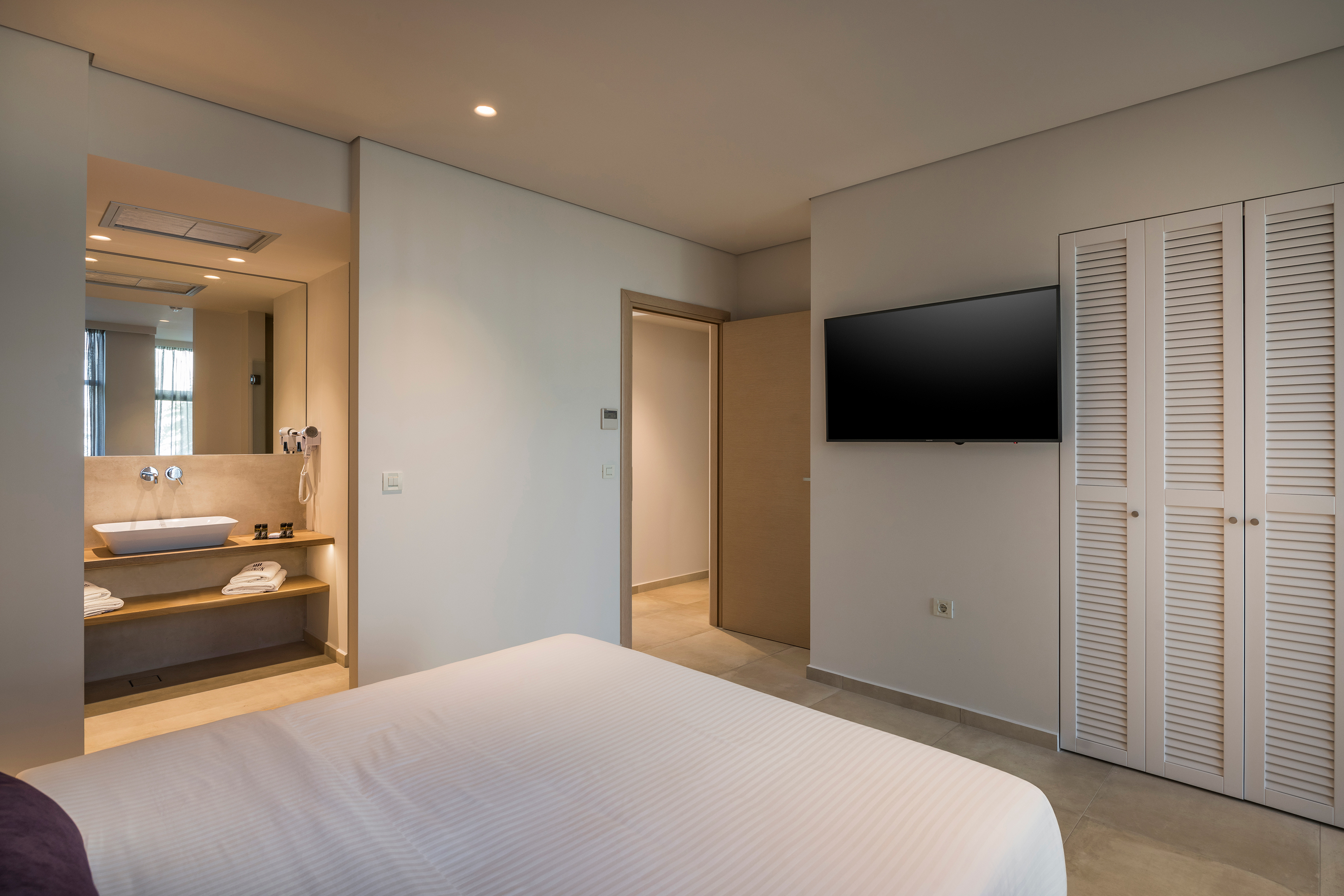 Suite Two Bedrooms