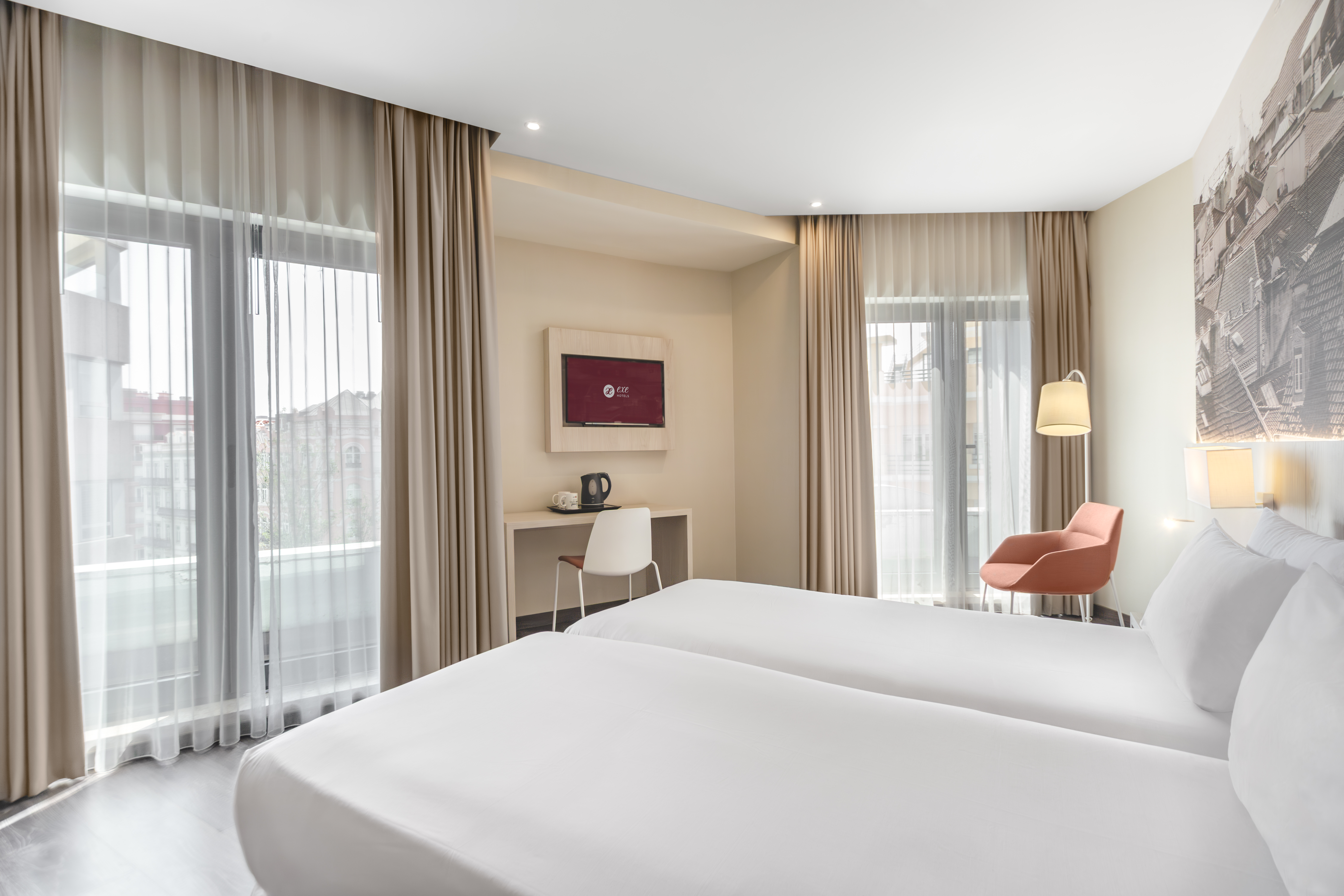 Double Single with Balcony