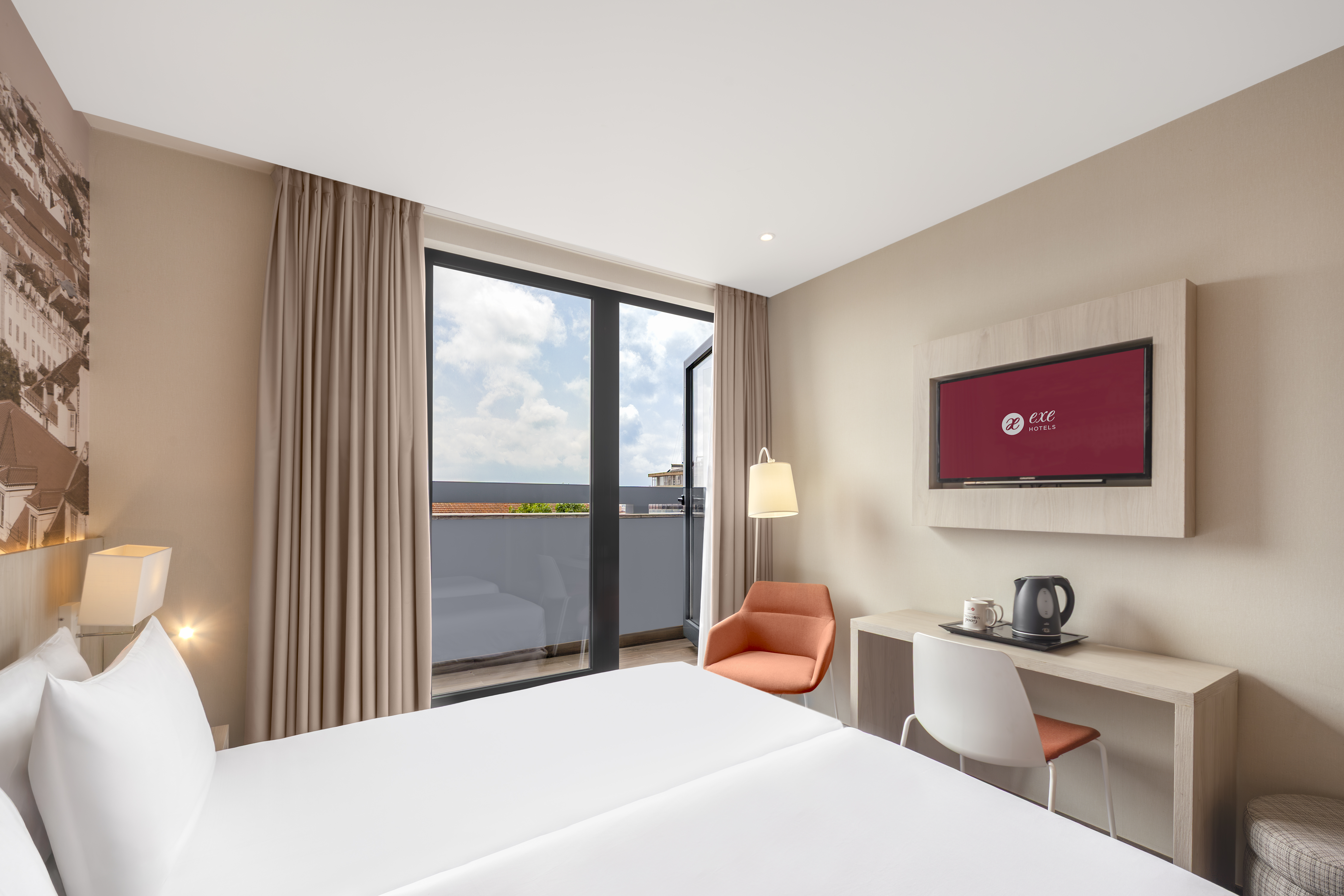 Double Single with Balcony