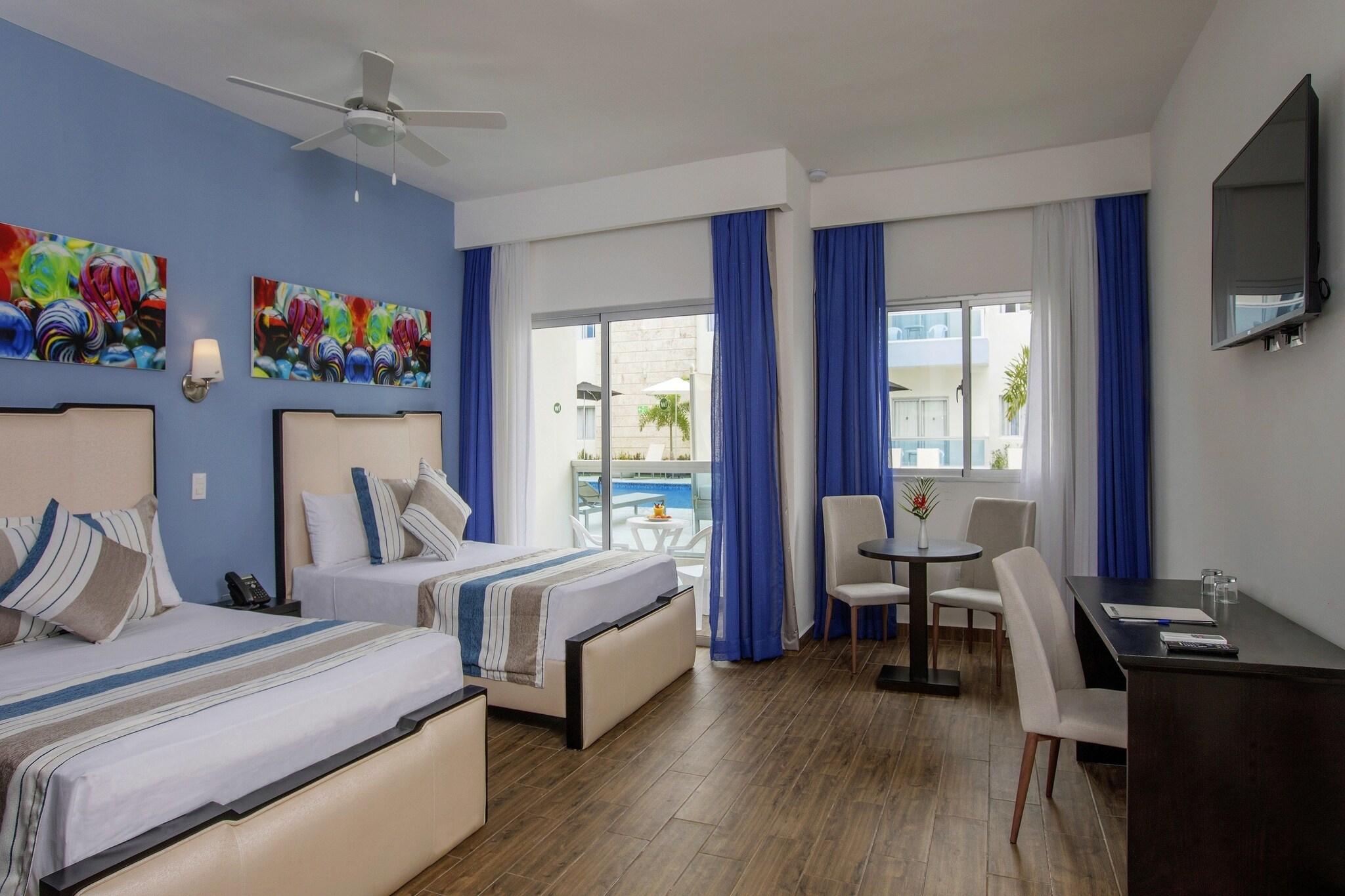 Studio Two Queen Beds Pool View