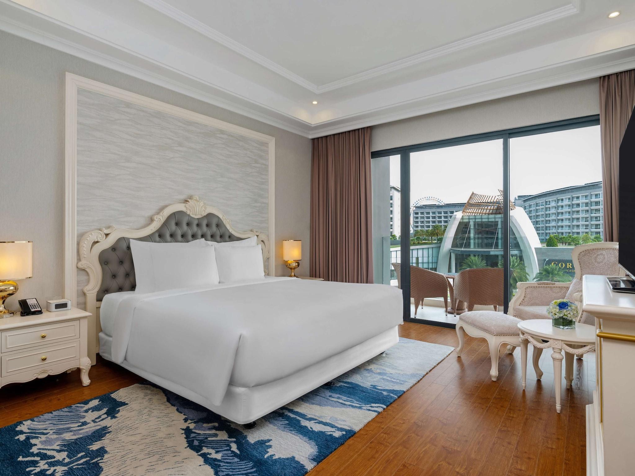 Double or Twin Deluxe King Bed