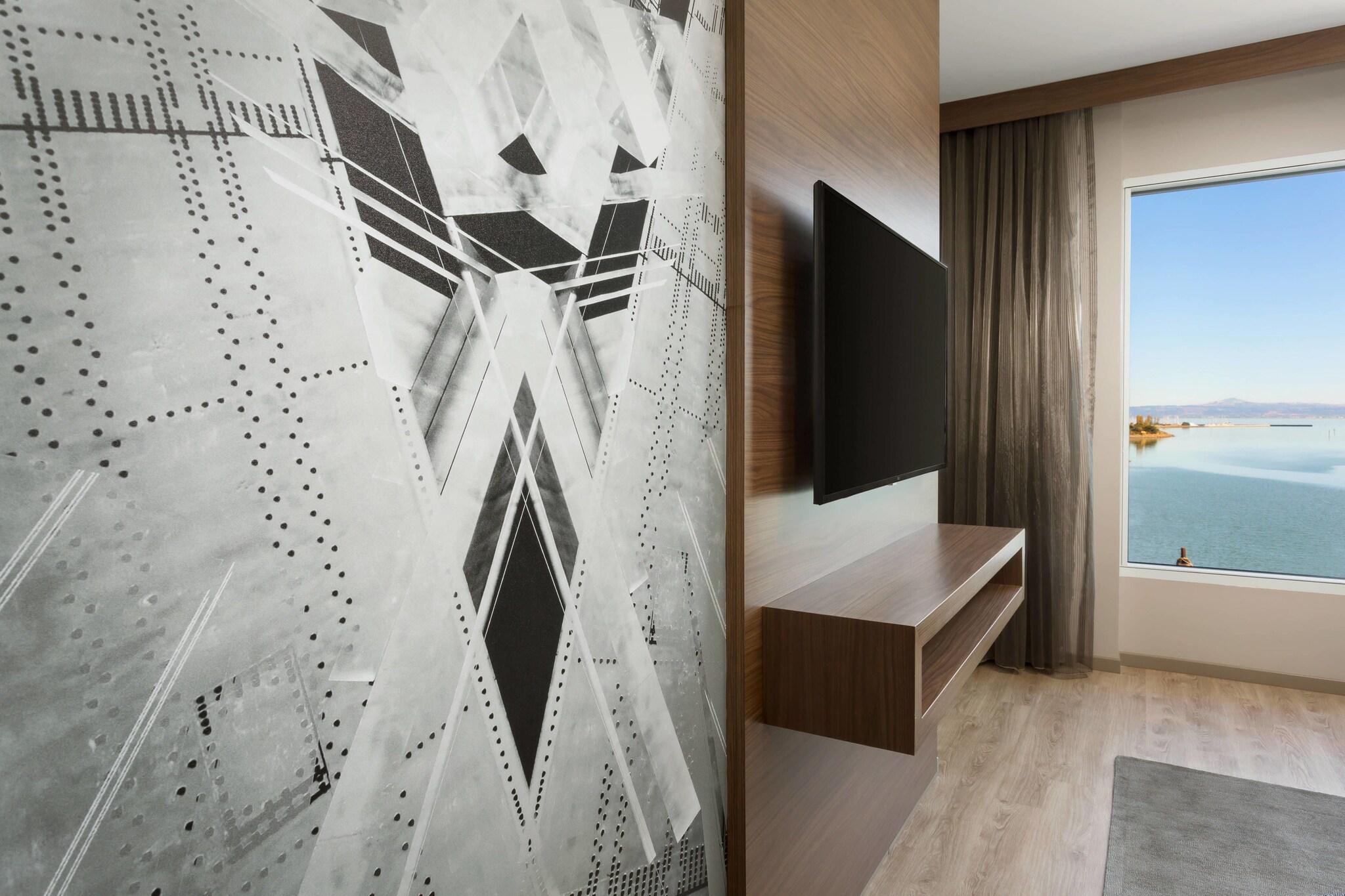 Suite Bay View King Bed