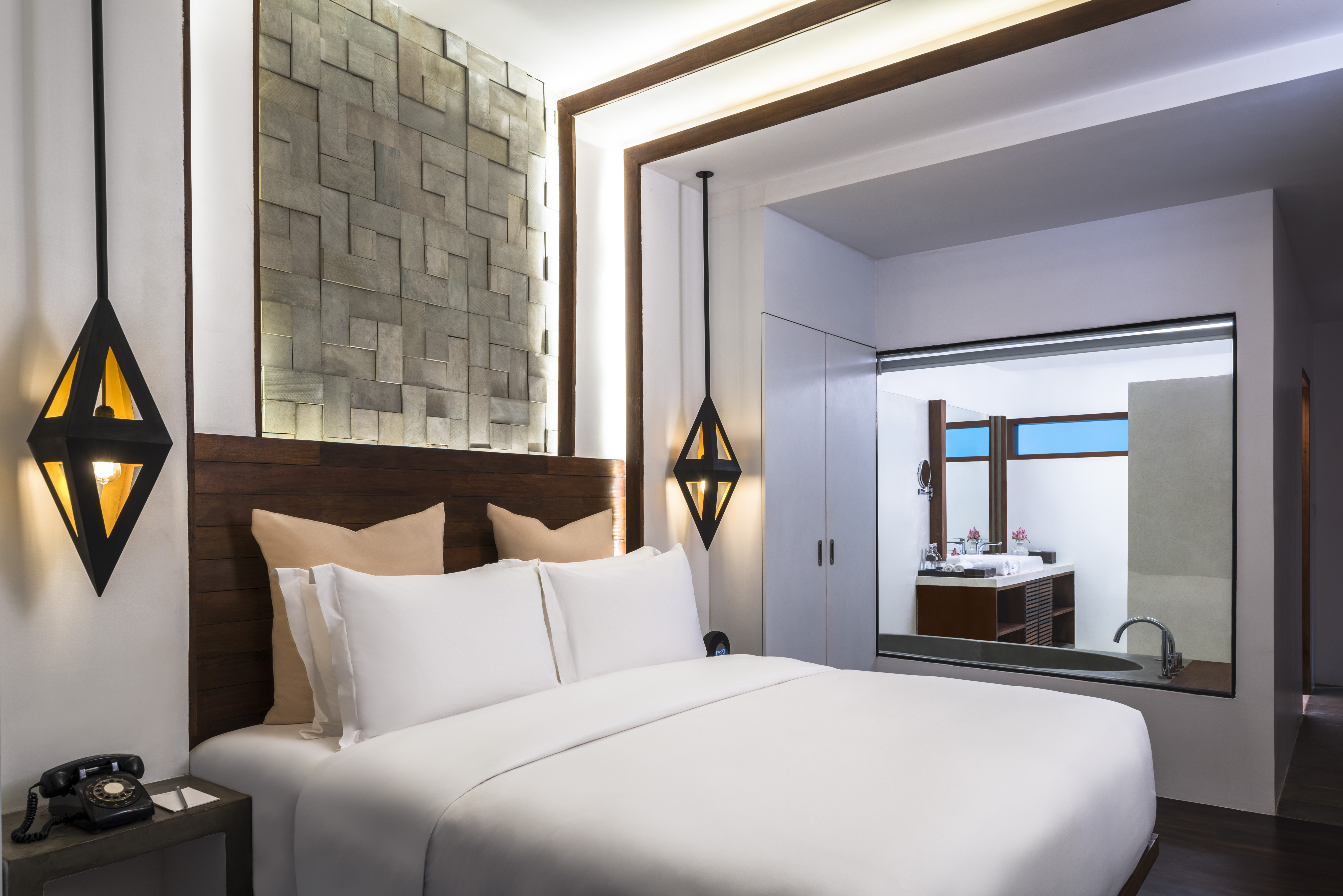 Double Deluxe King Bed