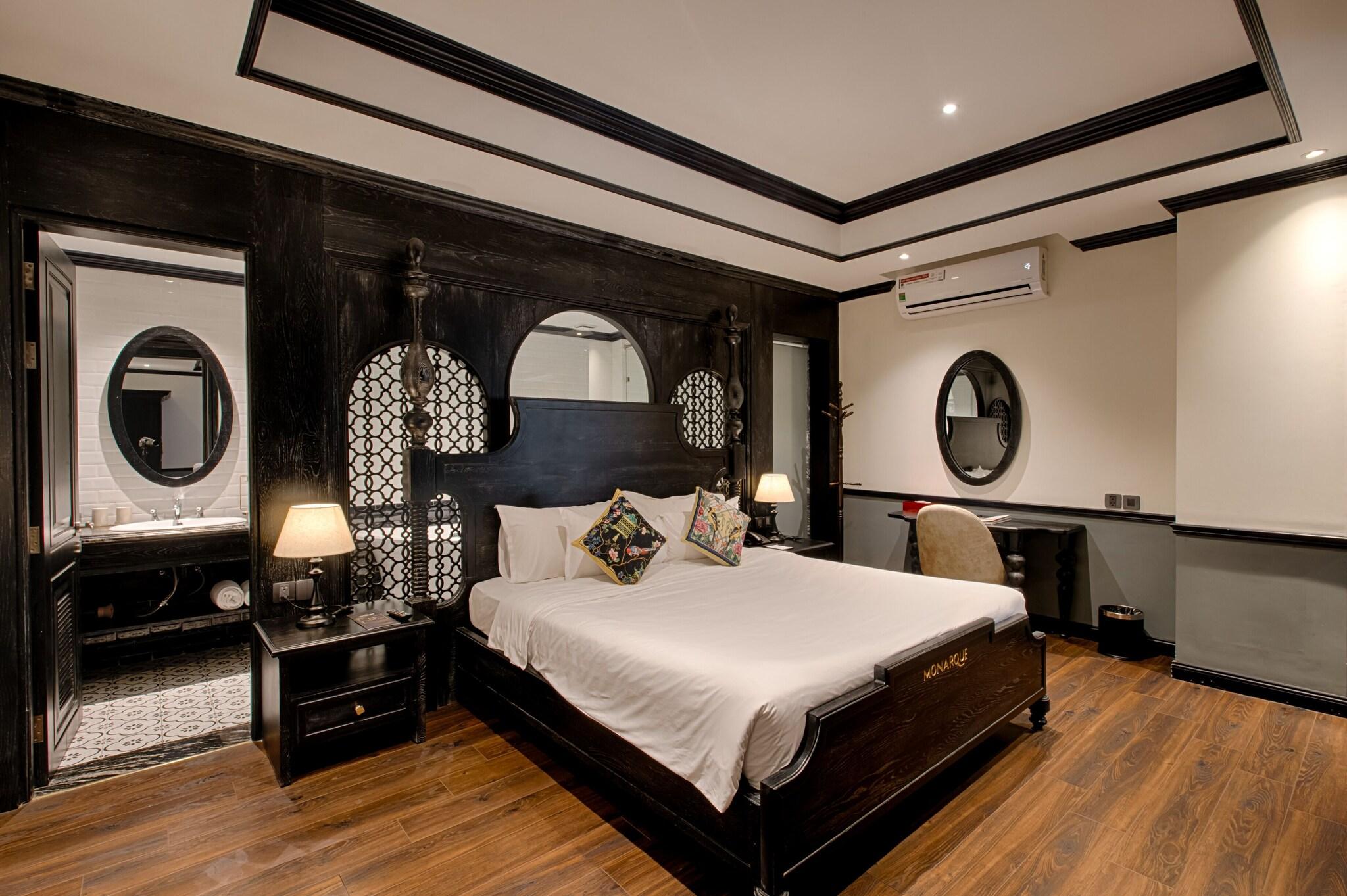 Suite Queen Size Bed