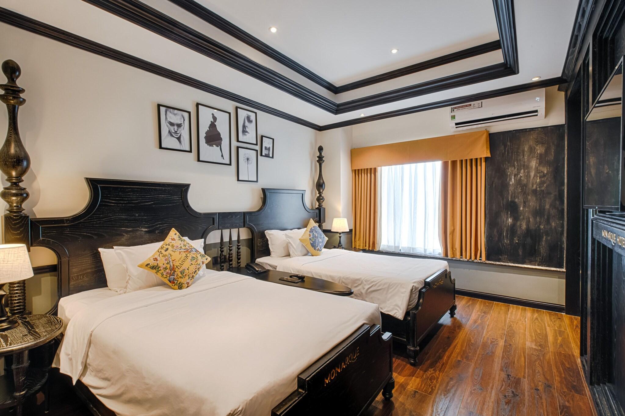 Suite Queen Size Bed