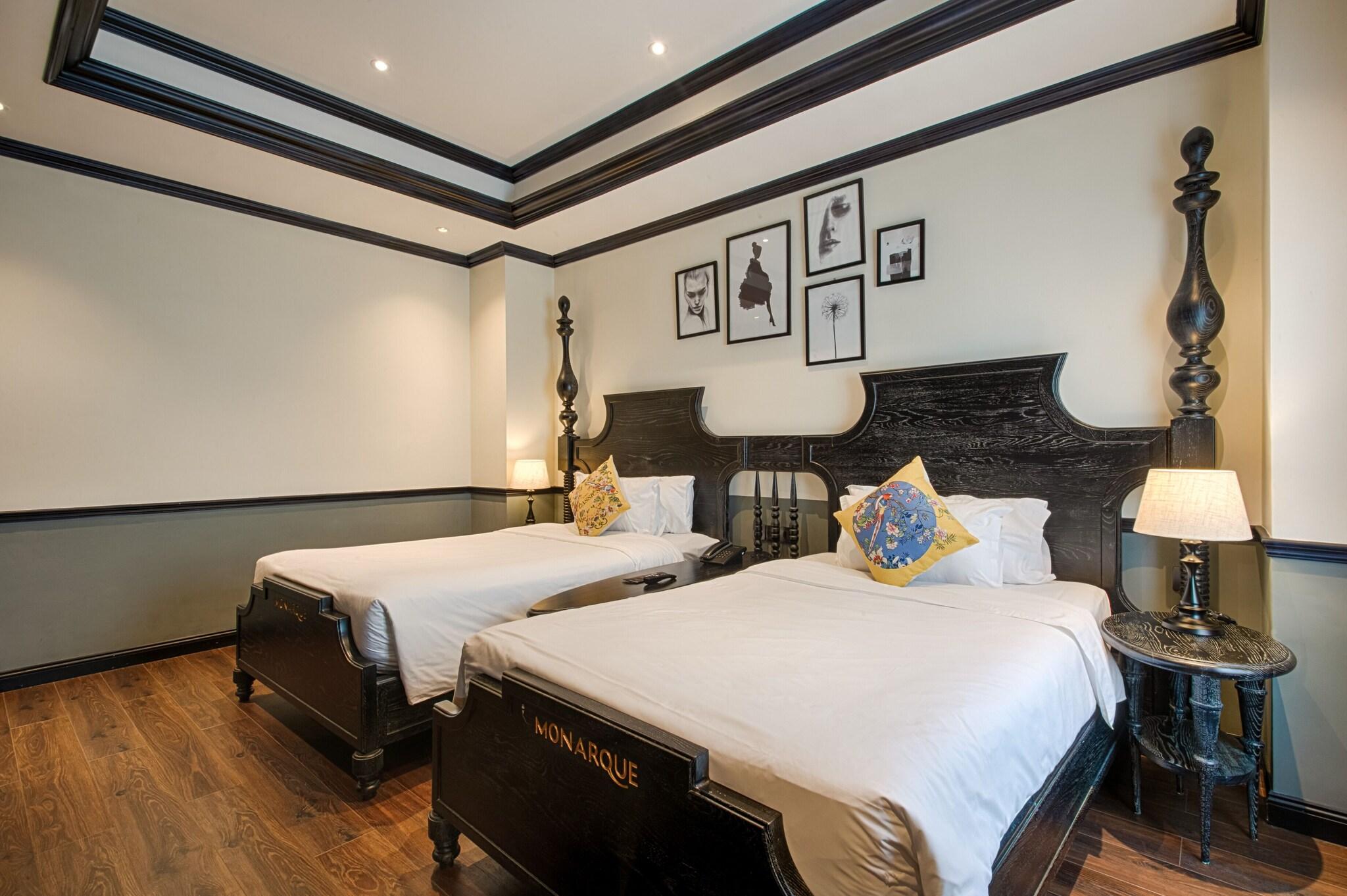 Suite Queen Size Bed